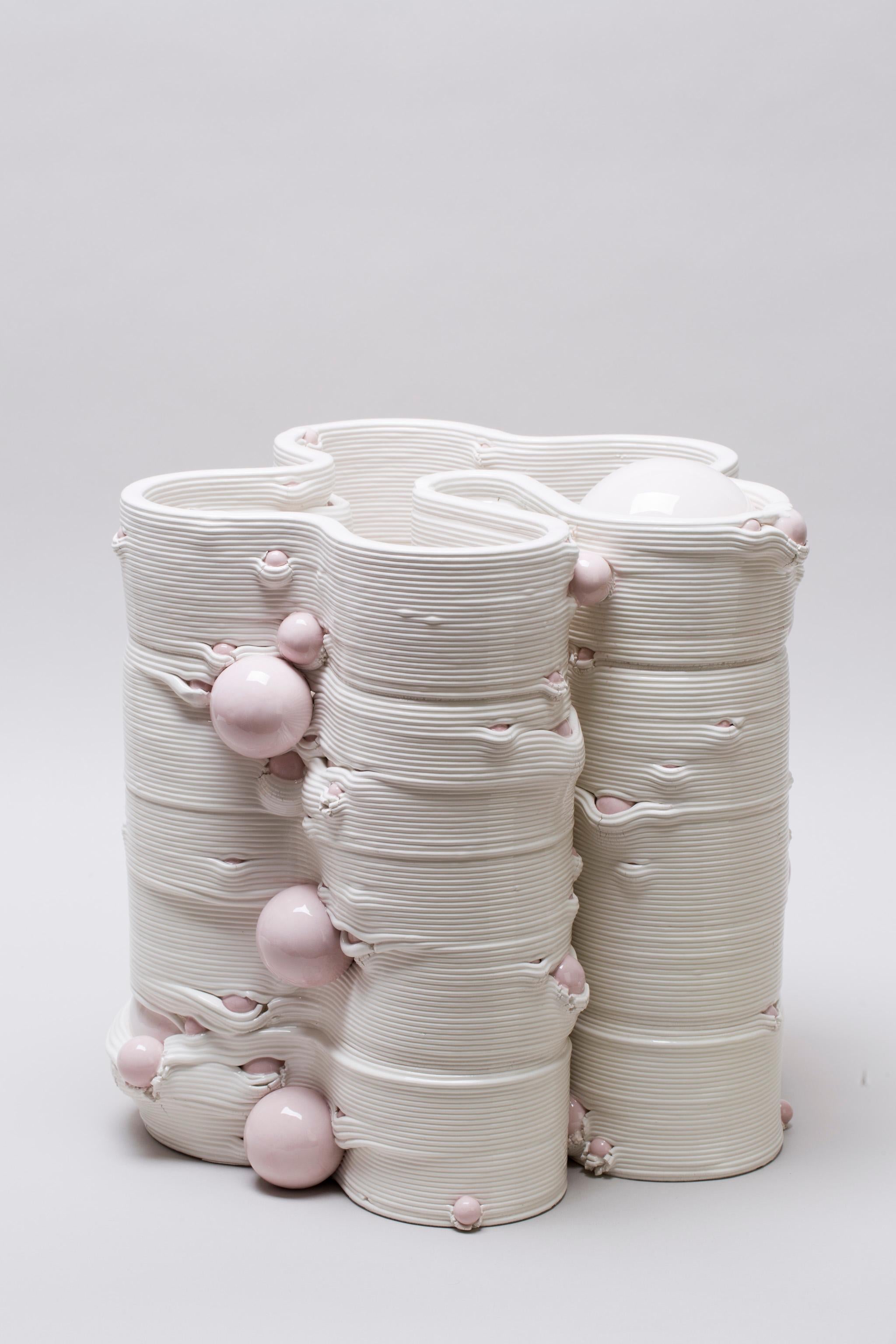 Vernissé Vase sculptural en céramique blanche imprimée en 3D Italie Contemporary, 21st Century en vente