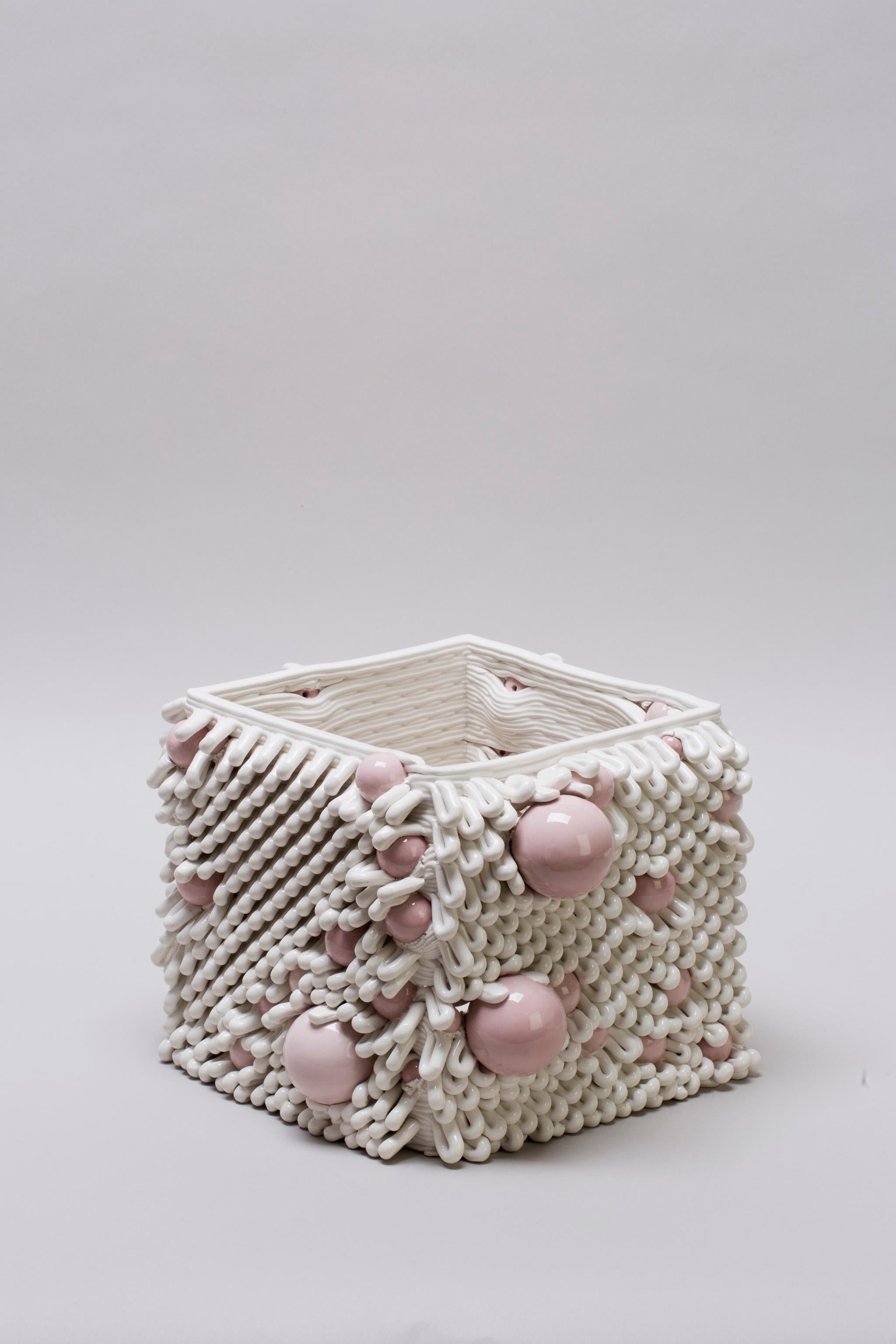 Weiße weiße 3D-gedruckte Keramik-Skulptur-Vase Italien Zeitgenössisch, 21. Jahrhundert (Glasiert) im Angebot