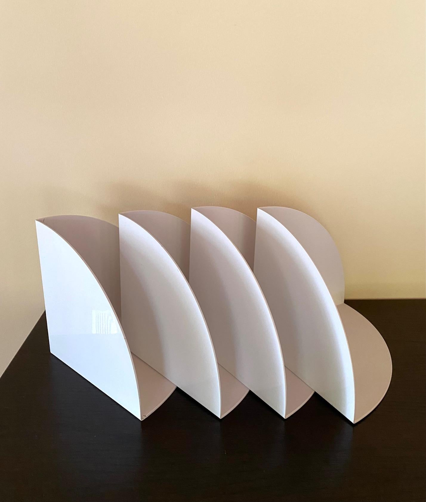 Italian White 4909 Bookends by Giotto Stoppino for Kartell, 1970s, Set of 2 For Sale