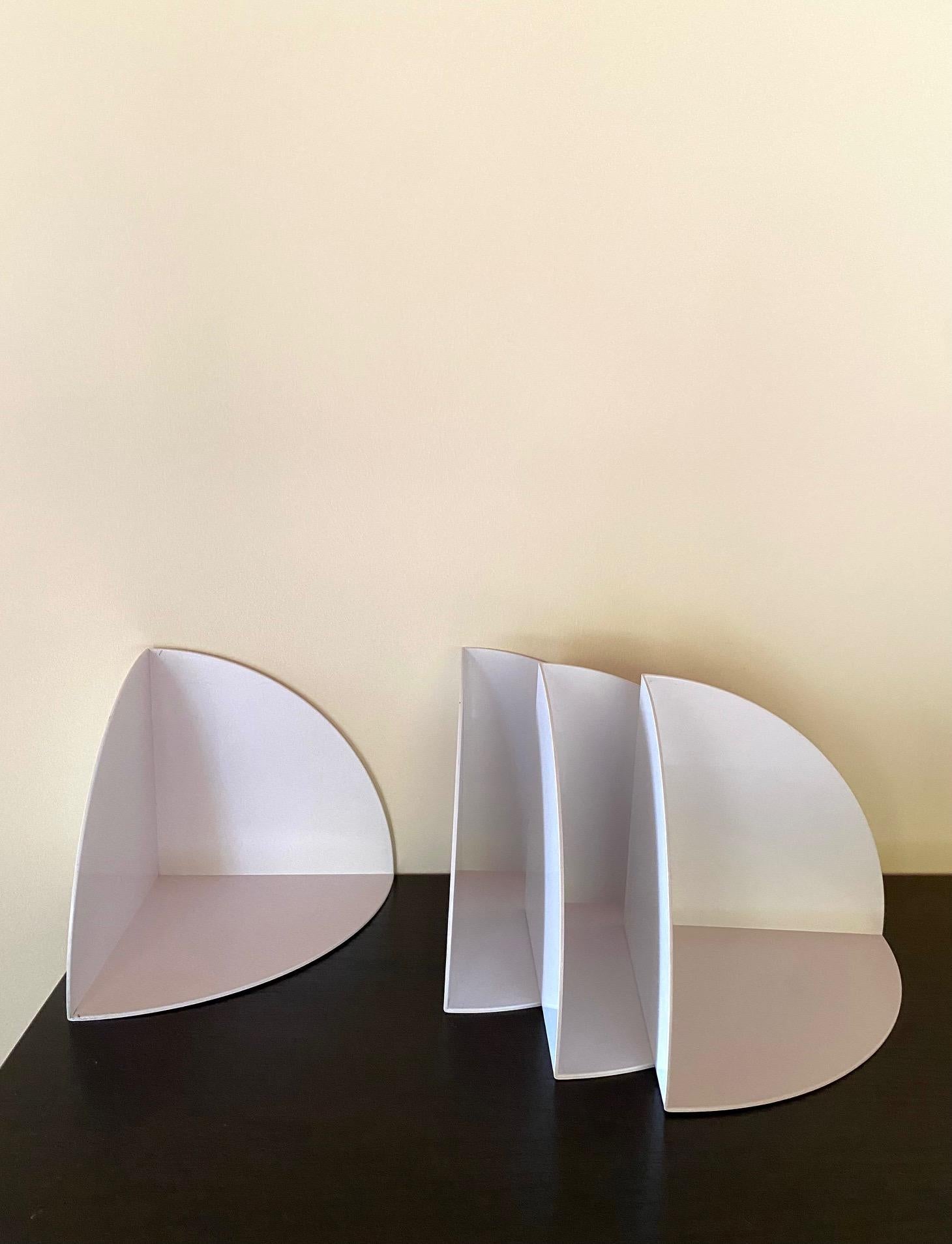 Late 20th Century White 4909 Bookends by Giotto Stoppino for Kartell, 1970s, Set of 2 For Sale