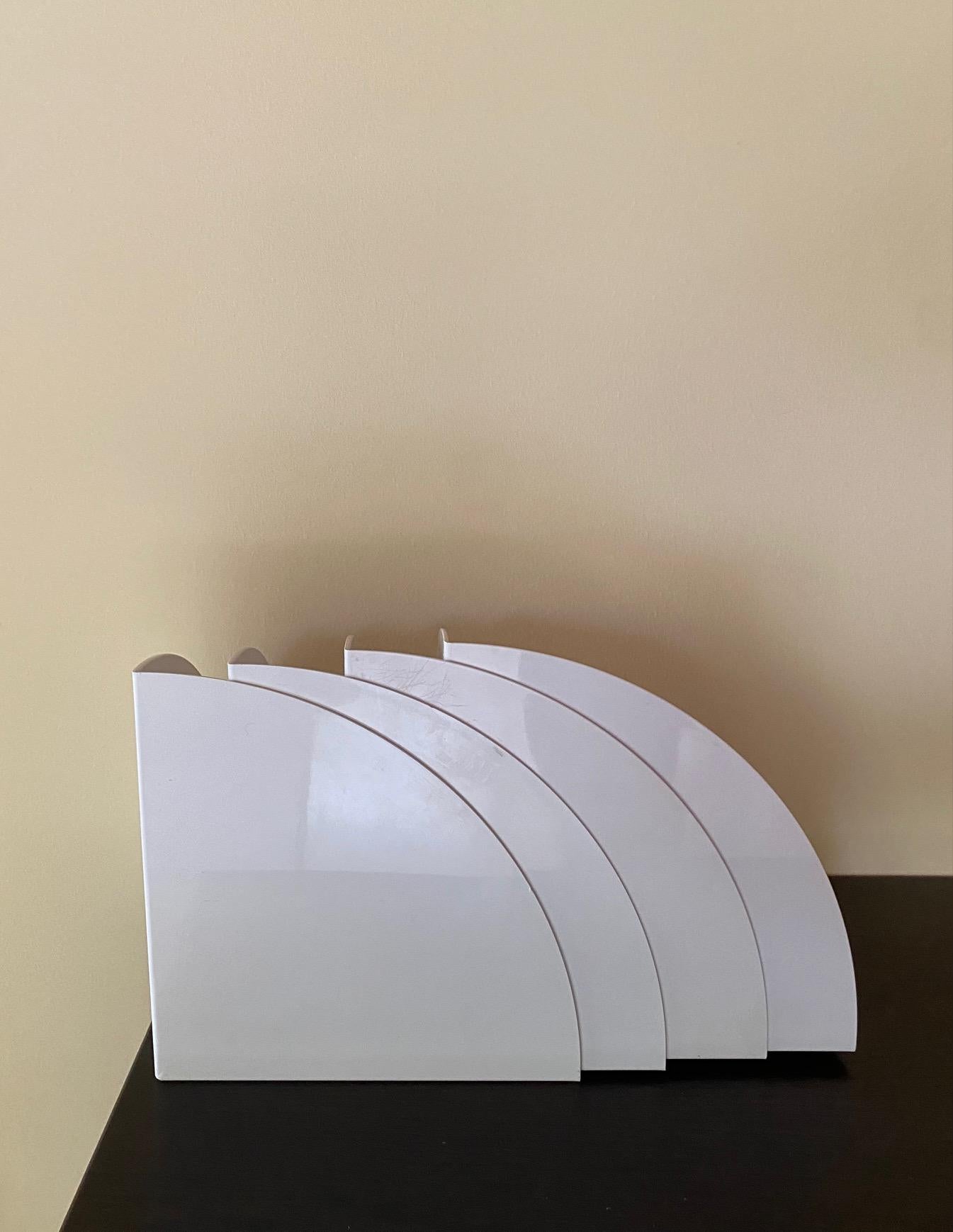 Plastic White 4909 Bookends by Giotto Stoppino for Kartell, 1970s, Set of 2 For Sale