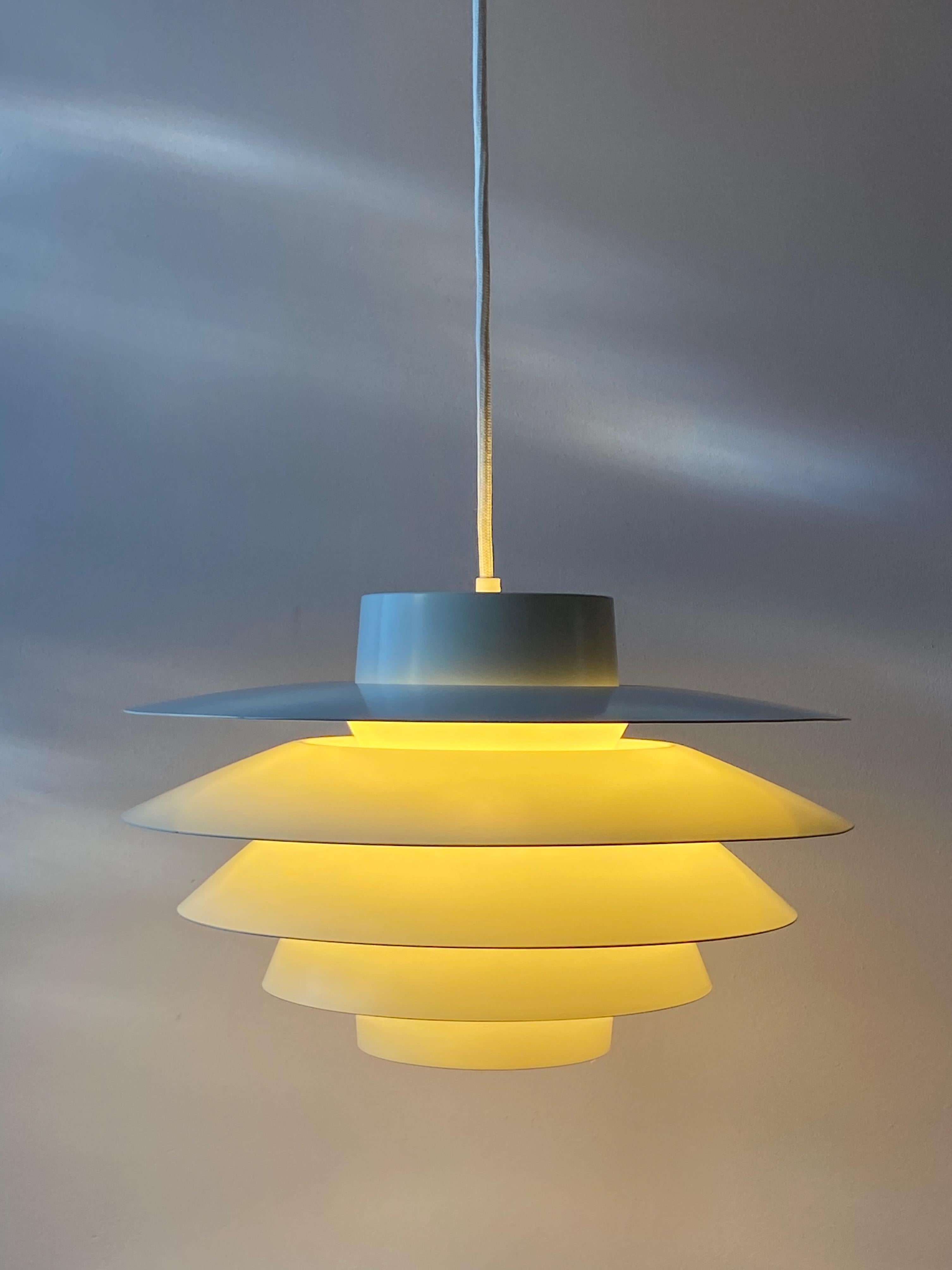 White 5 Shades Sven Middelboe Verona Pendant by Nordisk Solar, Denmark 4