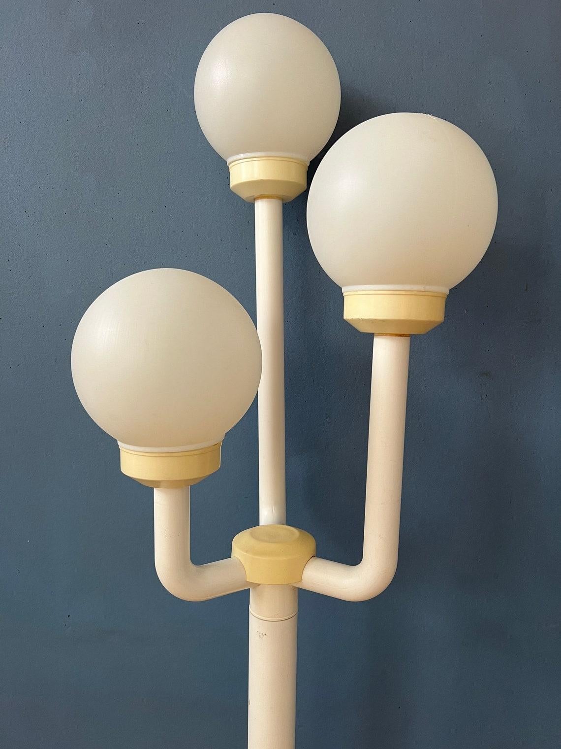 White Acrylic Space Age Floor Lamp, 1970s For Sale 2