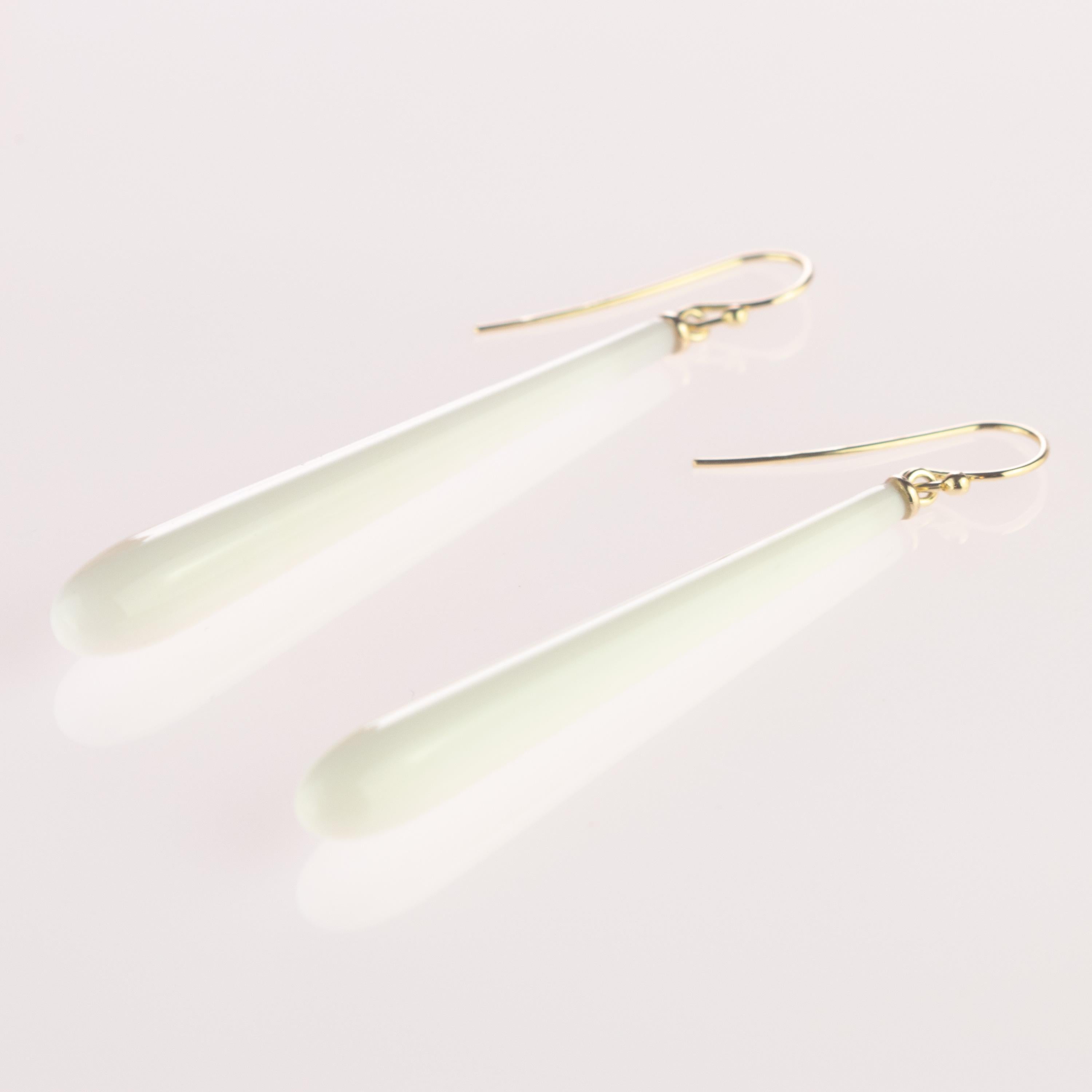 Mixed Cut White Agate 18 Karat Yellow Gold Bold Tear Drop Dangle Cocktail Earrings For Sale