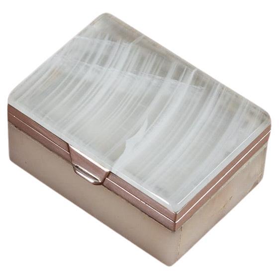 White Agate and Sterling Silver Box, Hallmarked London 1919 For Sale