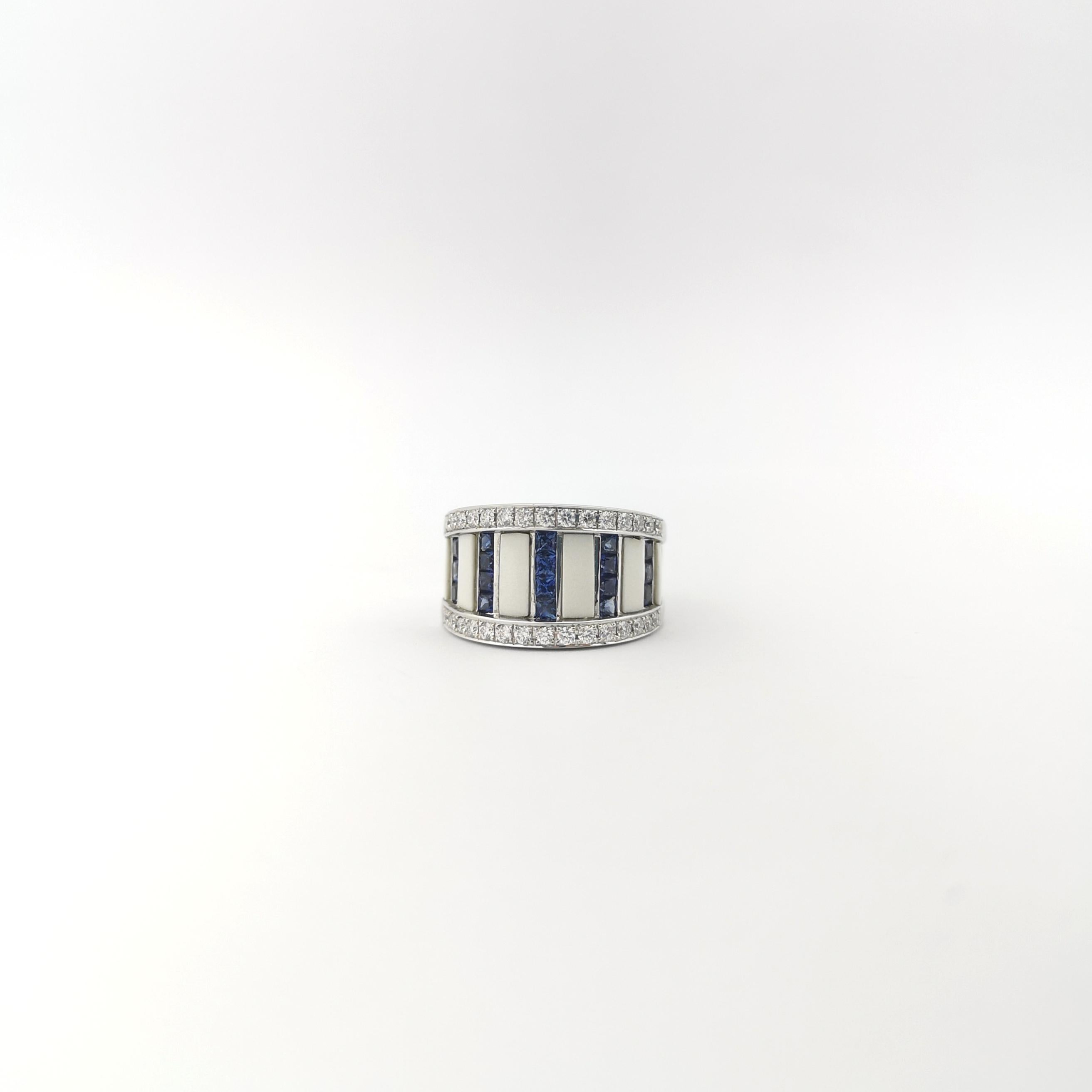 White Agate, Blue Sapphire and Diamond Ring set in 18K White Gold Settings For Sale 2