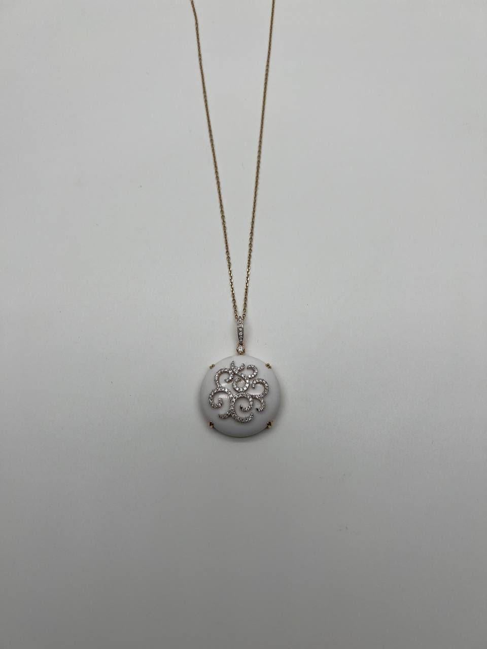 Women's White Agate Diamond 18 Karat Rose Gold Theme Flowers Floral Pendant Necklace For Sale