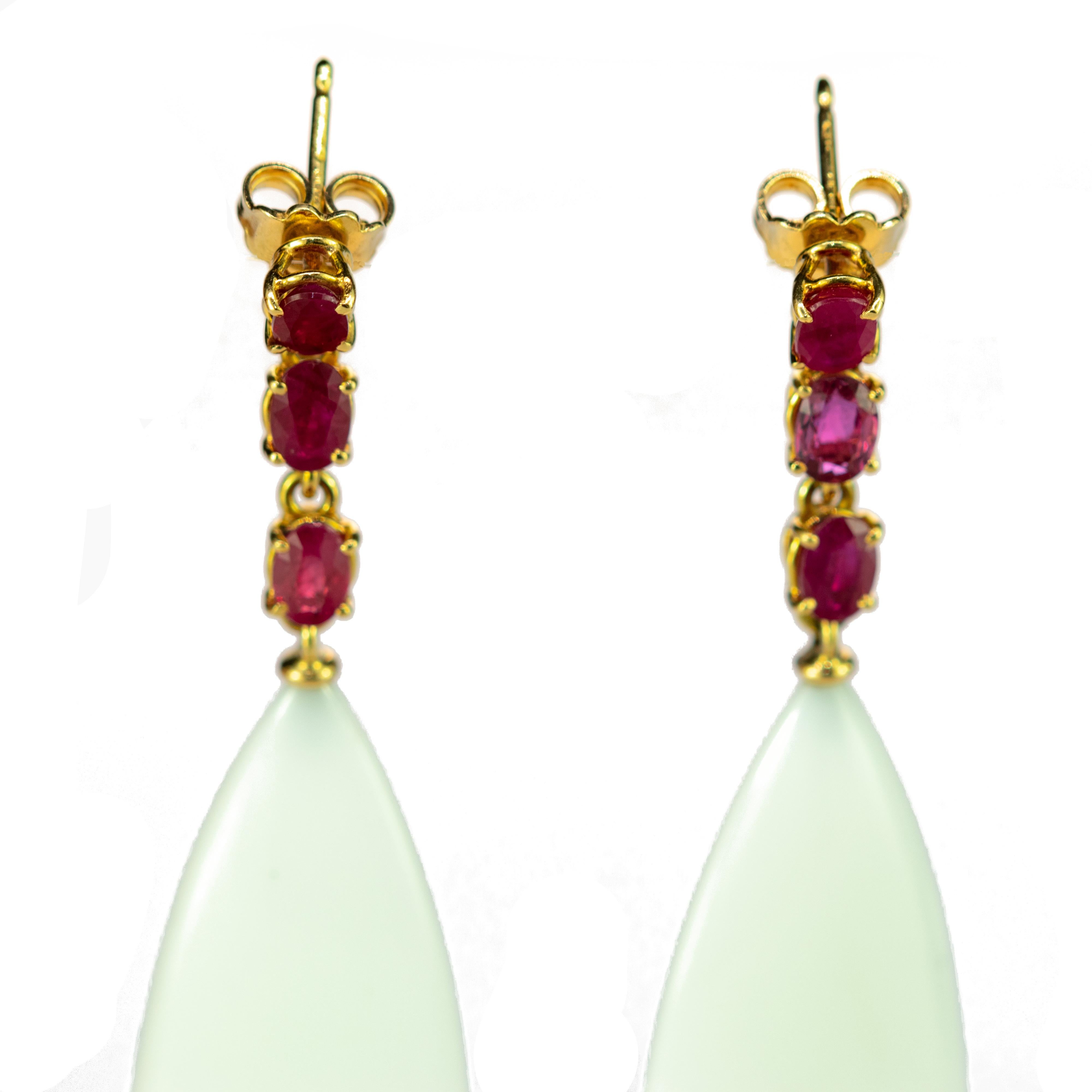 White Agate Ruby 18 Karat Yellow Gold Chandelier Tear Drop Long Art Earrings For Sale 1