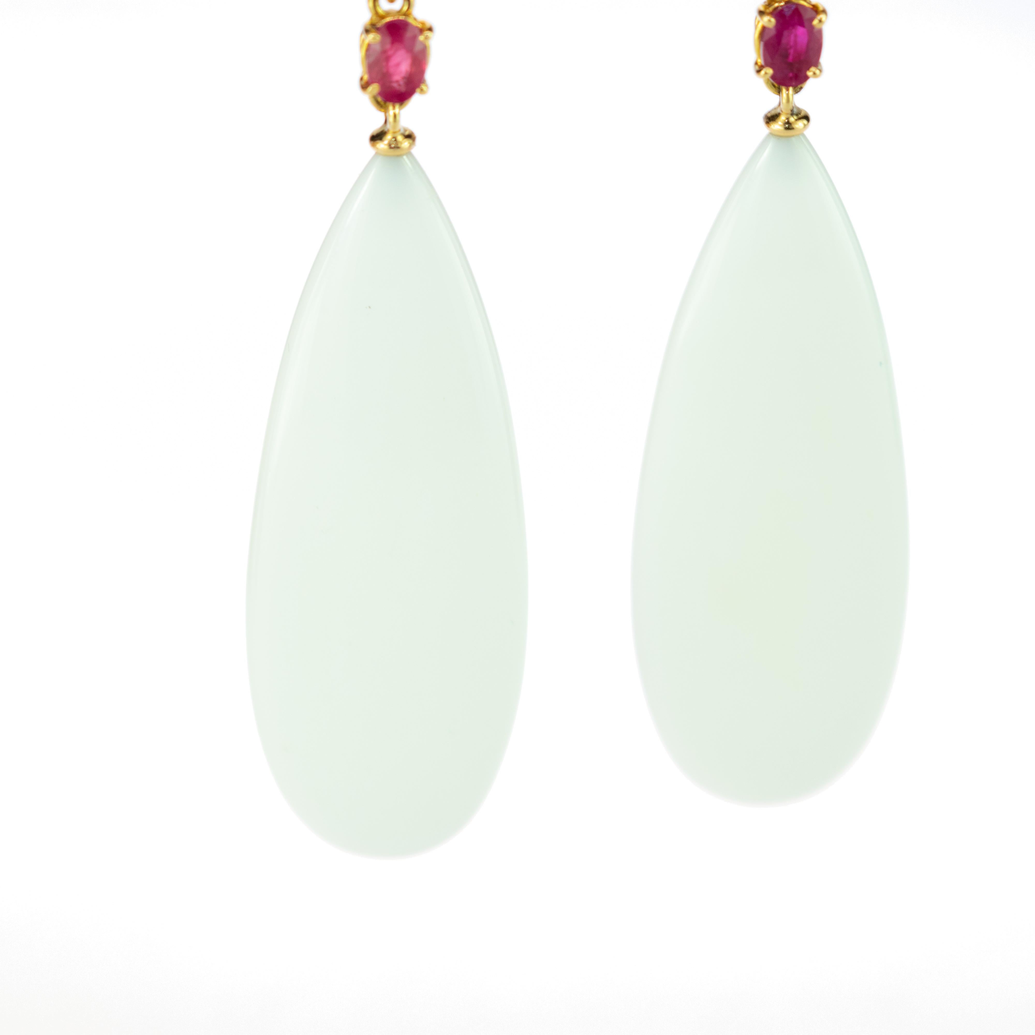 White Agate Ruby 18 Karat Yellow Gold Chandelier Tear Drop Long Art Earrings For Sale 2