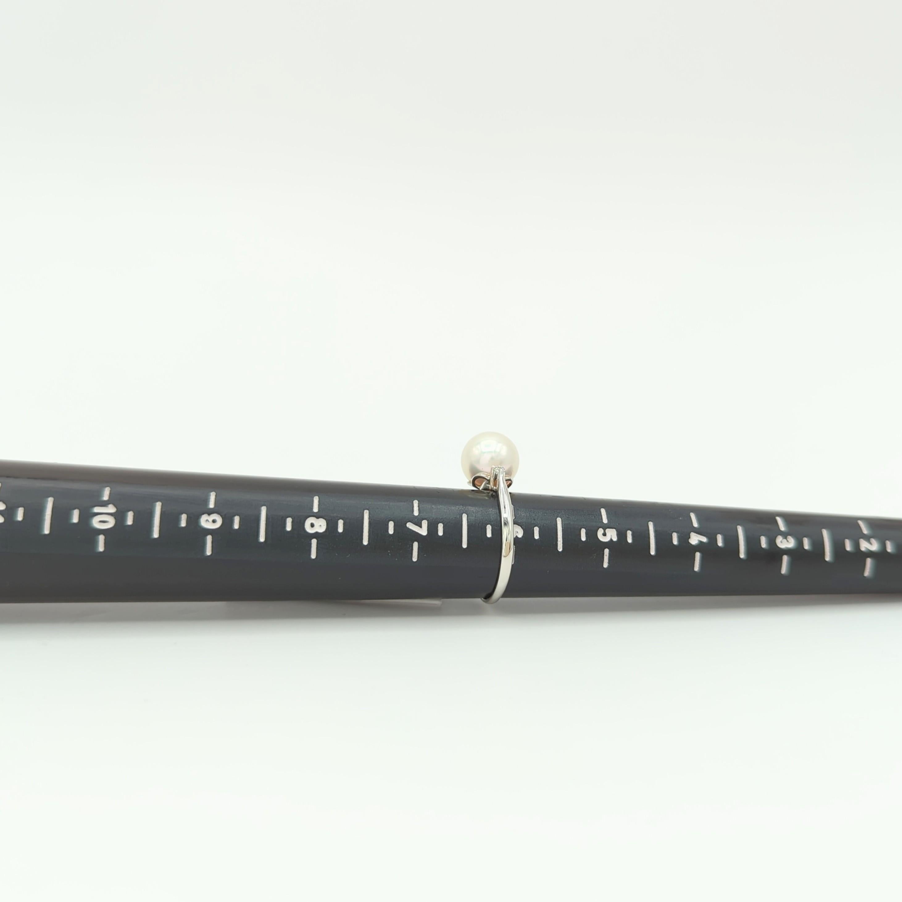 Weißer Akoya-Perlen- und Diamantring aus Platin im Angebot 2