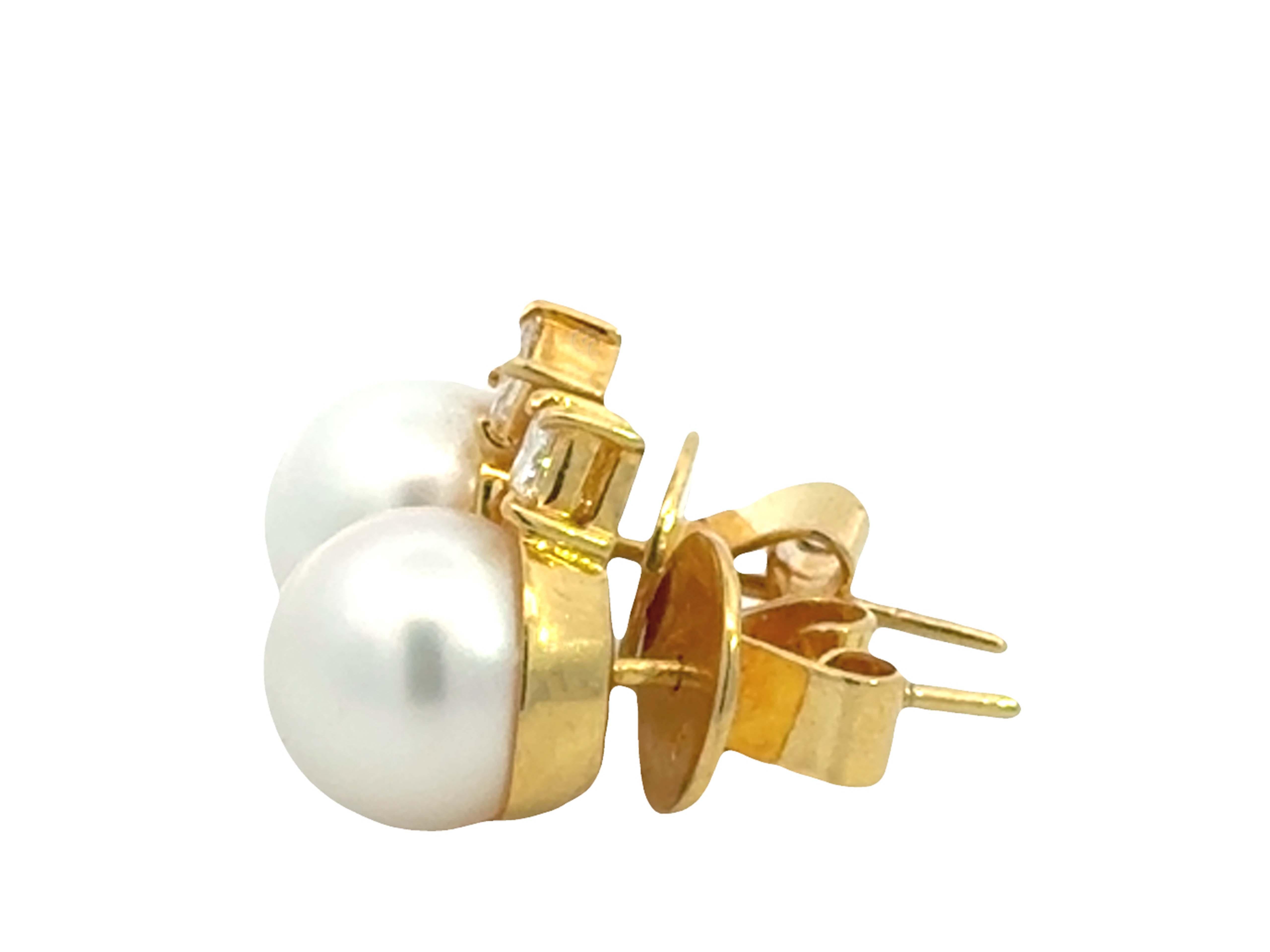 Boucles d'oreilles en or jaune 18K avec perles Akoya blanches et diamants taille princesse en vente 4