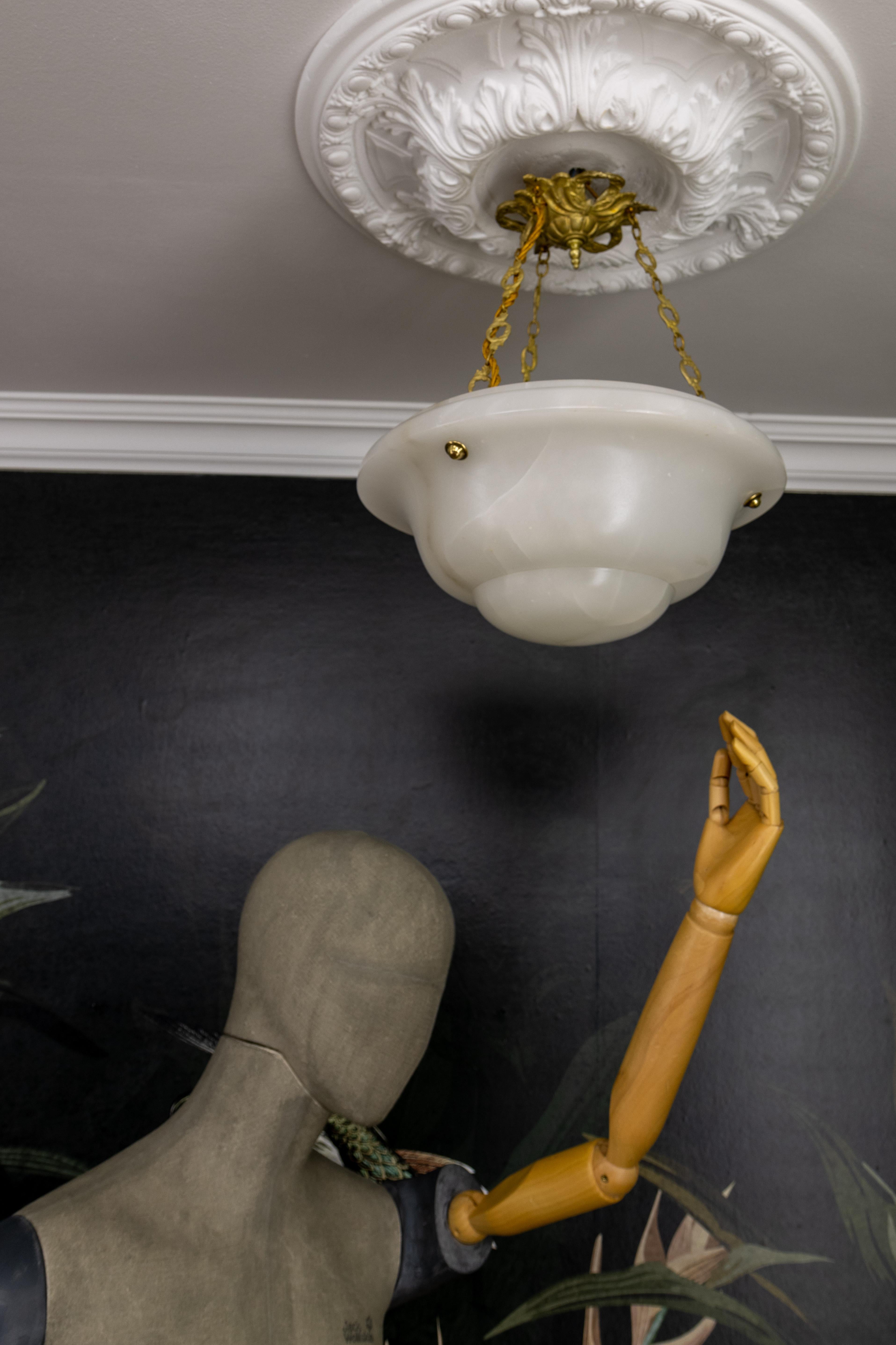 White Alabaster and Bronze Pendant Light, France, ca 1930 For Sale 4