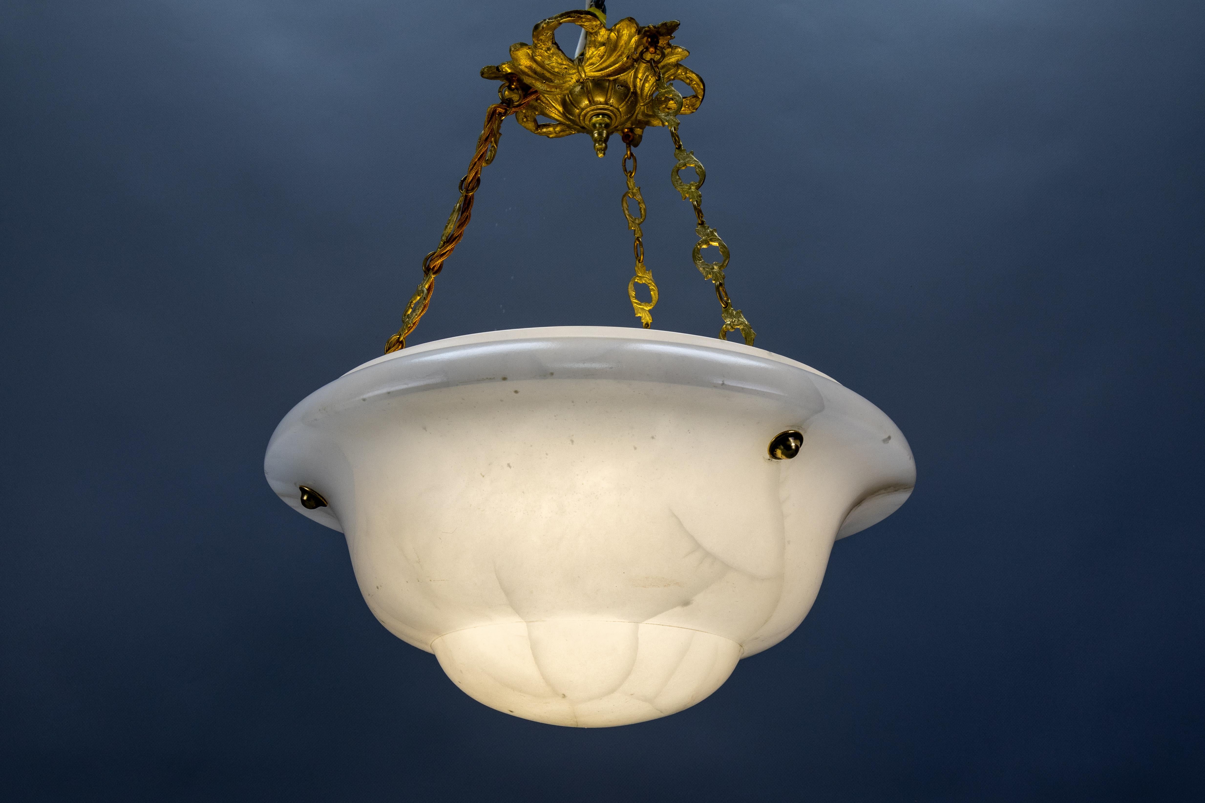 White Alabaster and Bronze Pendant Light, France, ca 1930 For Sale 7