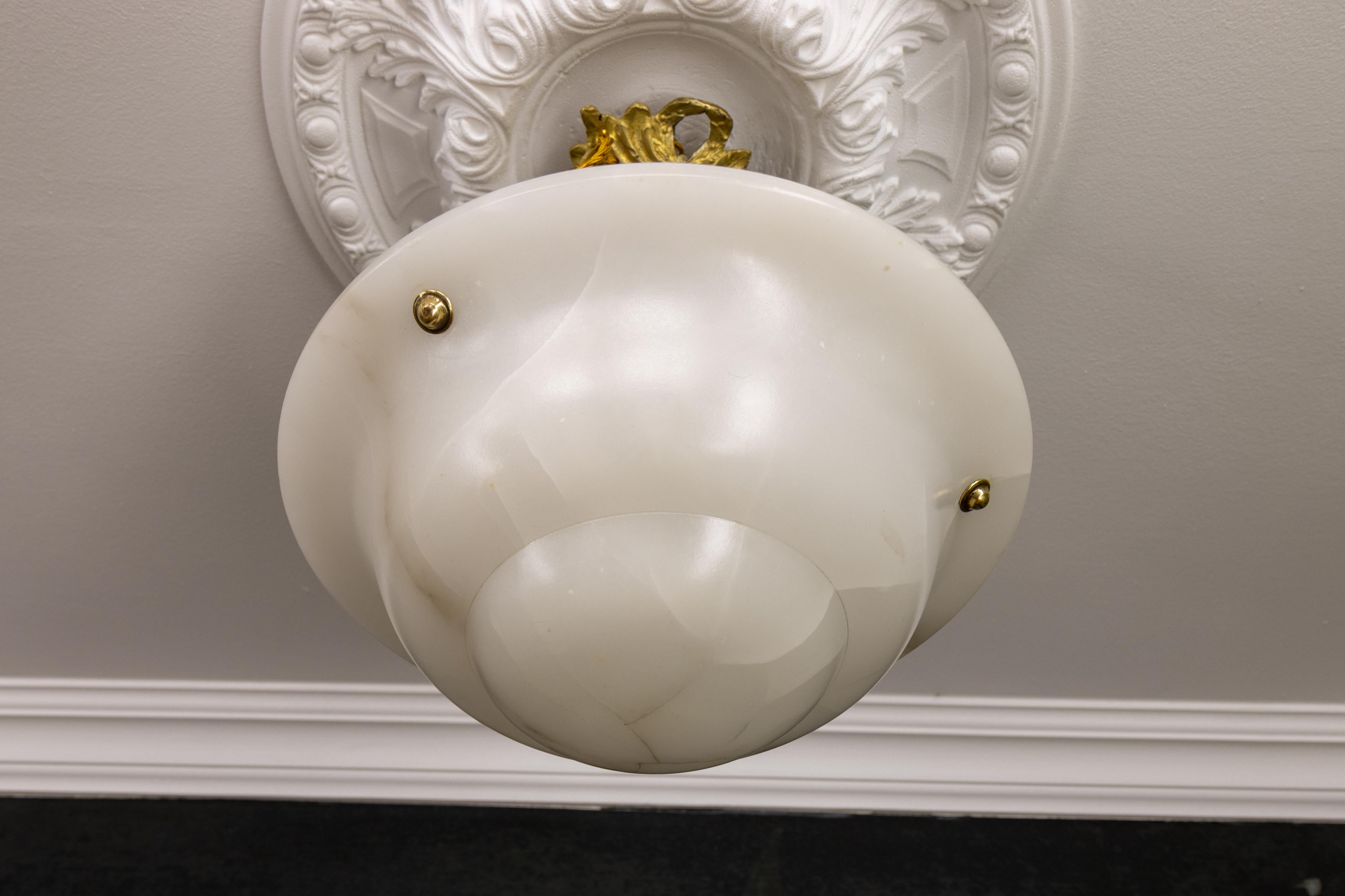 White Alabaster and Bronze Pendant Light, France, ca 1930 In Good Condition For Sale In Barntrup, DE