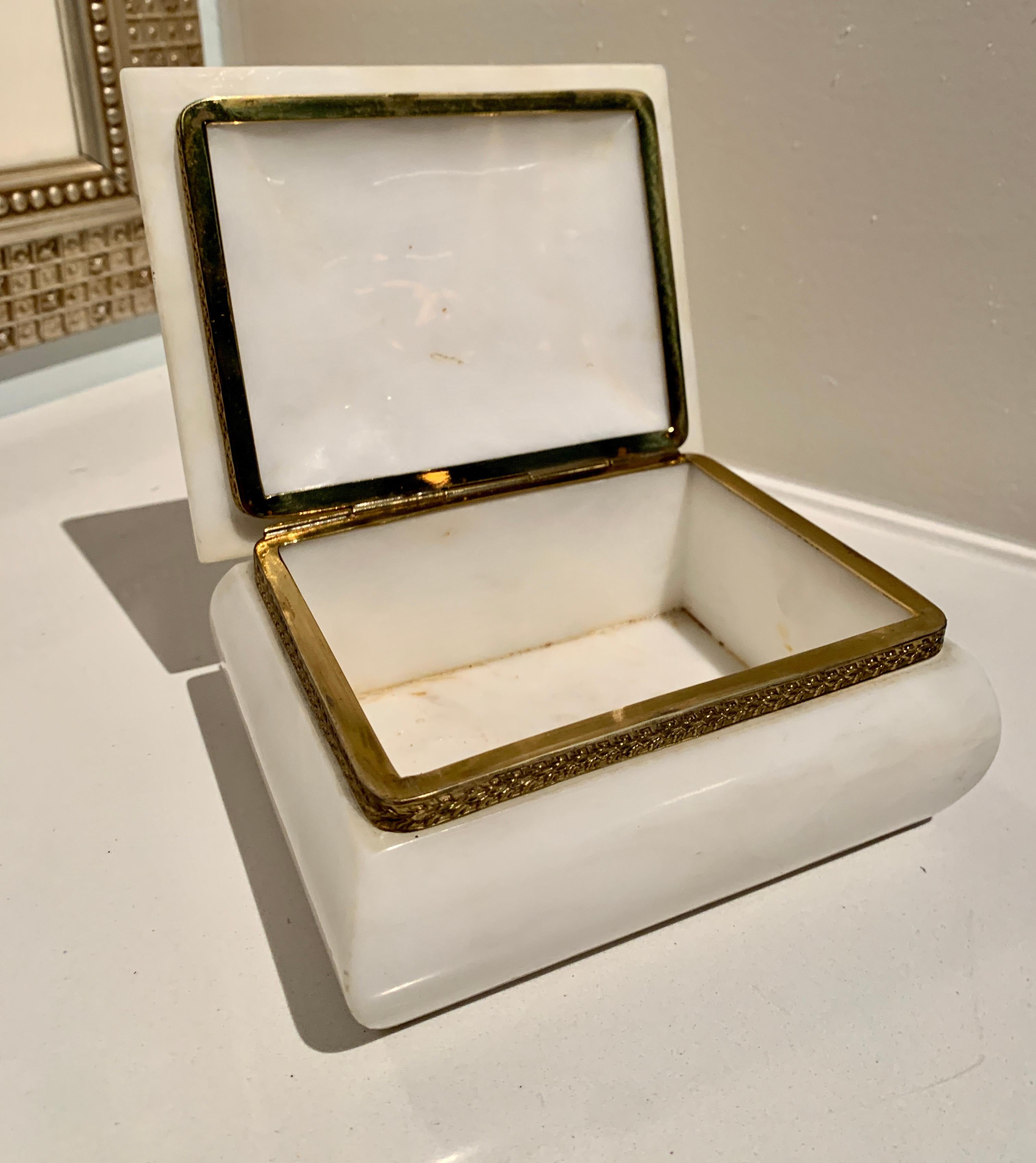 alabaster box meaning