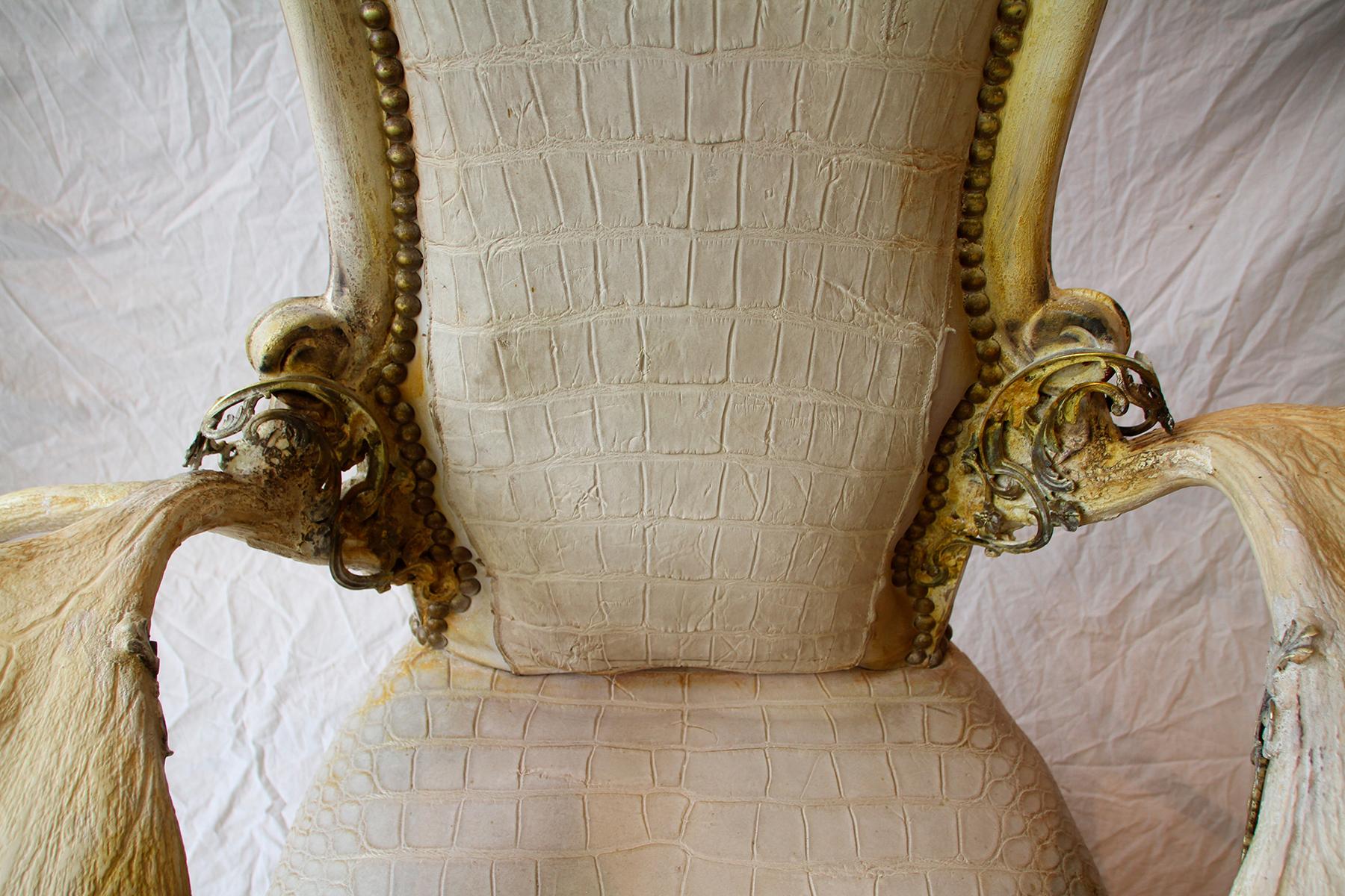 White Alligator Throne with Natural Moose Antler For Sale 1