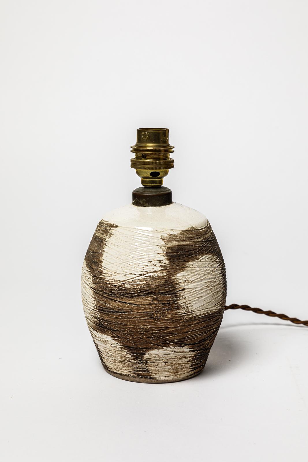 Art Déco lampada da tavolo in ceramica art deco bianca e nera att. a Primavera 1930 XX secolo in vendita
