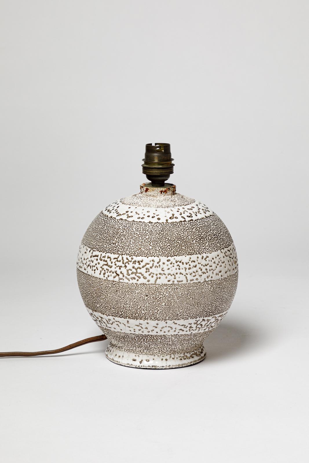 Français Lampe de table art déco blanche et noire style Jean Besnard 1930 primavera en vente
