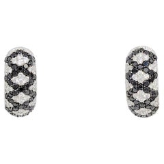 Boucles d'oreilles en or blanc 14k avec diamants blancs et noirs