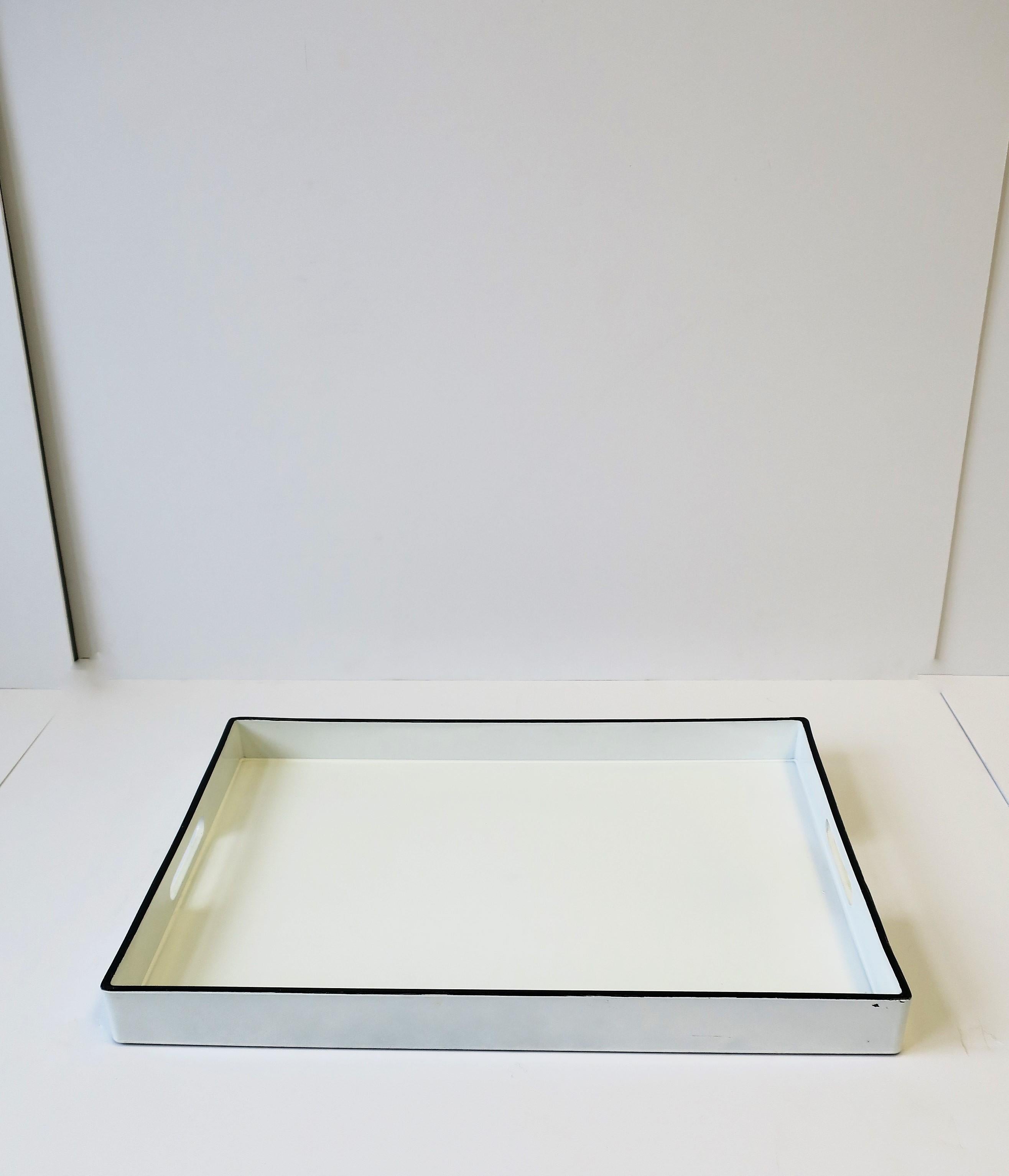 Black and White Lacquer Serving Tray In Good Condition In New York, NY