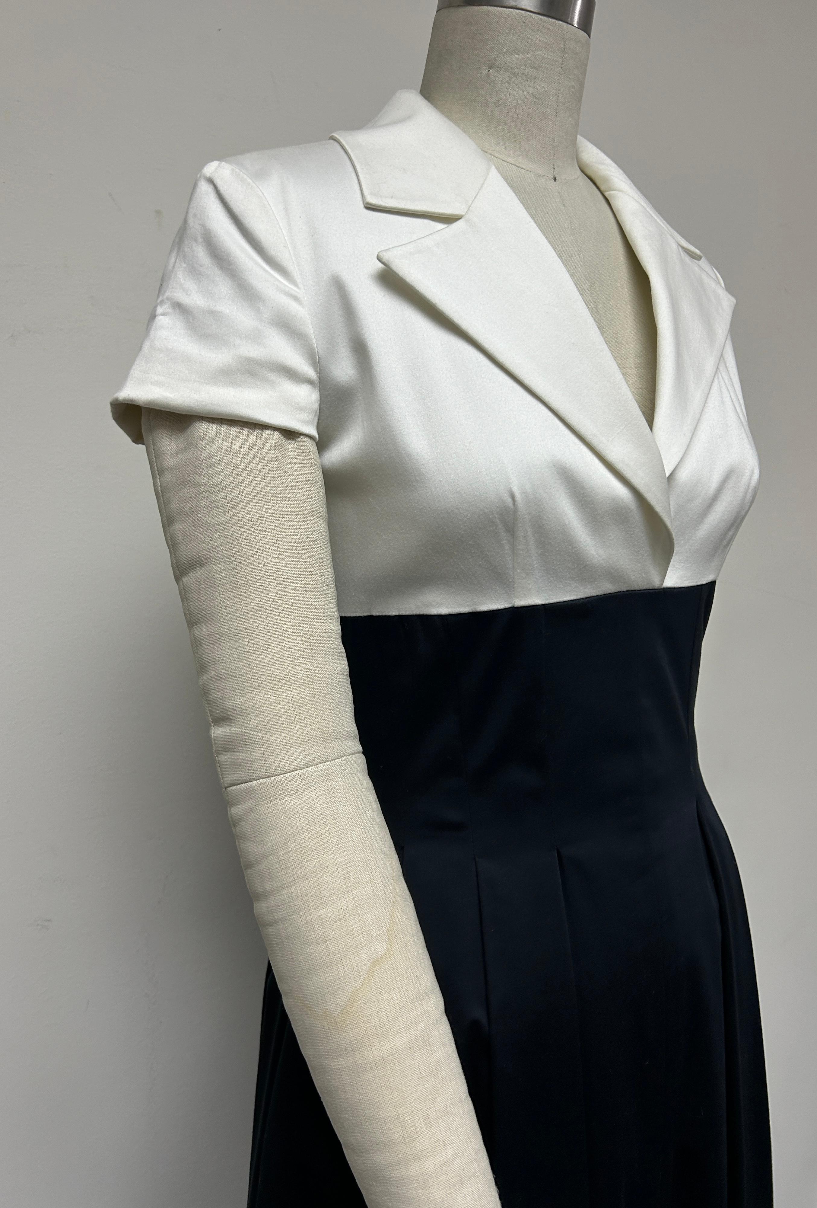 Color Blocked Shirt-dress in Black and White Swiss Cotton For Sale 1