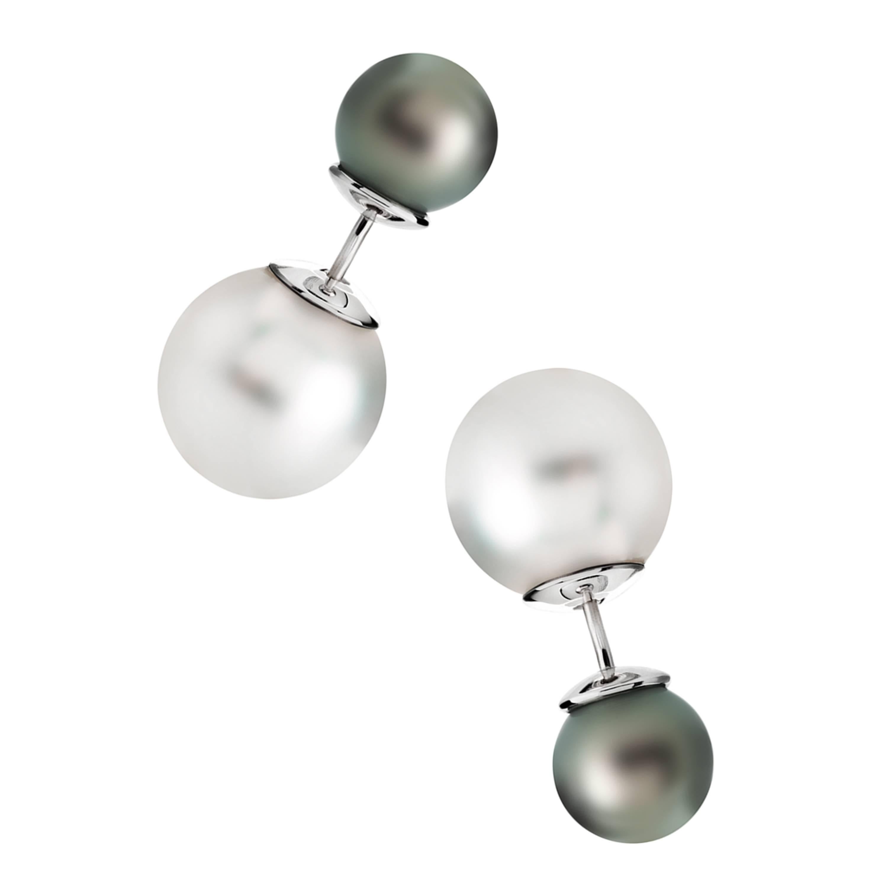 Boucles d'oreilles en or blanc 18 carats avec perles des mers du Sud blanches et noires en vente