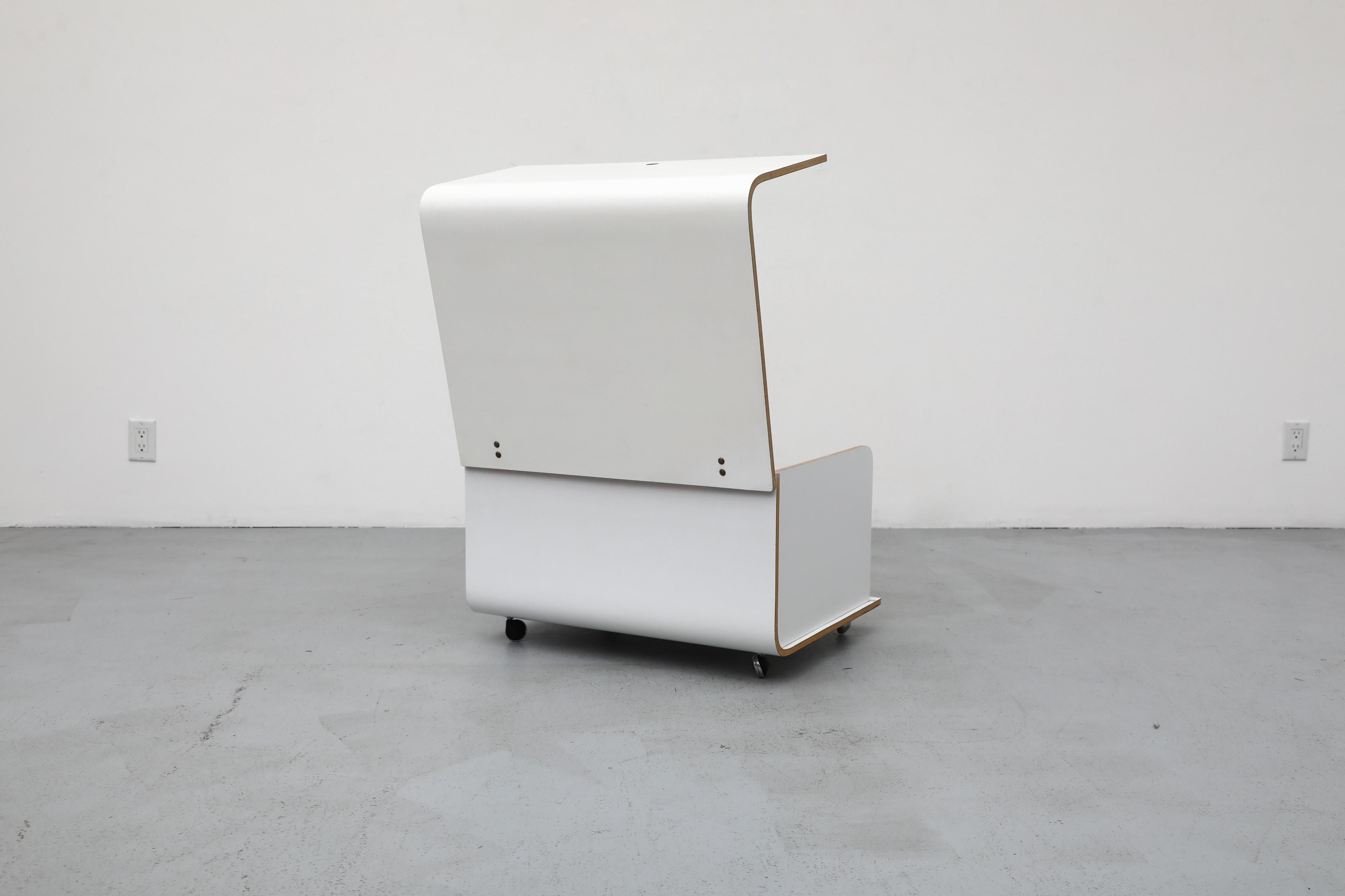 Chariot de bar Rolling White and Blonde de Pamio, Toso & Massari pour Stilwood, années 1960 en vente 4