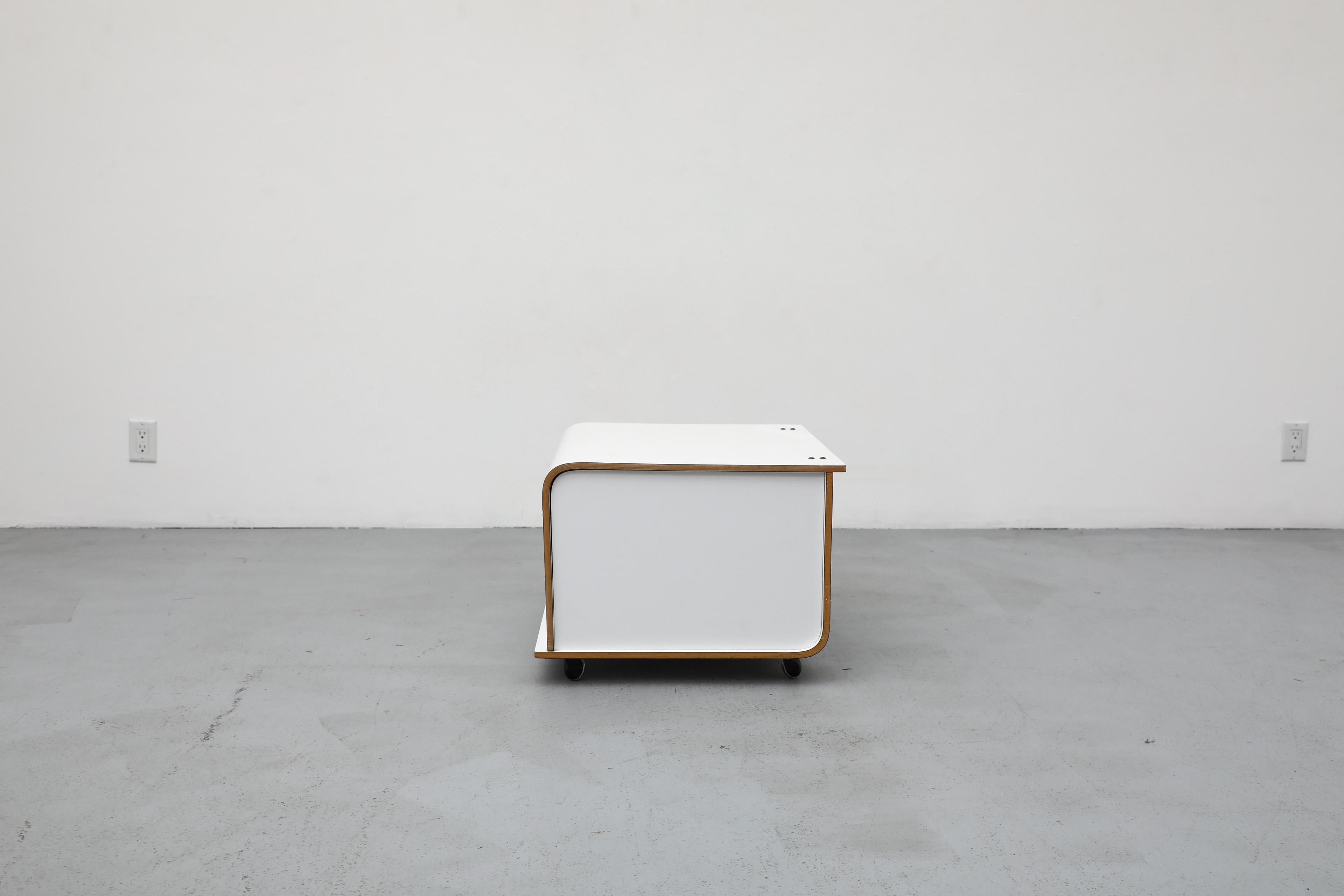 Bois Chariot de bar Rolling White and Blonde de Pamio, Toso & Massari pour Stilwood, années 1960 en vente