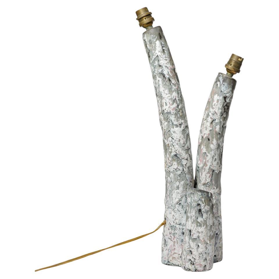 Weiße und blaue Keramik-Tischlampe im cenury-Design des 20. Jahrhunderts von Marcel Giraud Vallauris