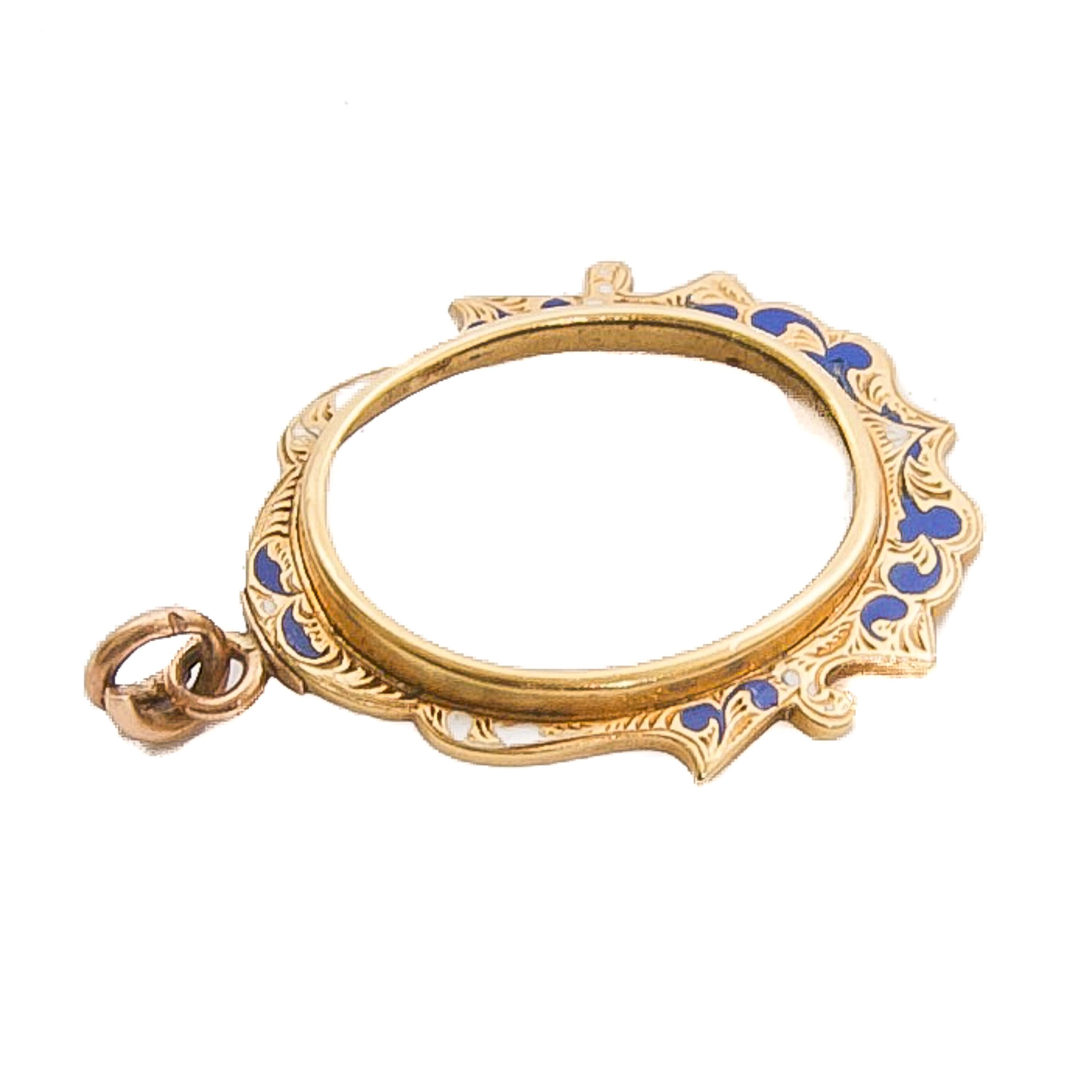 Pendentif en or 14 carats émaillé blanc et bleu en vente 1