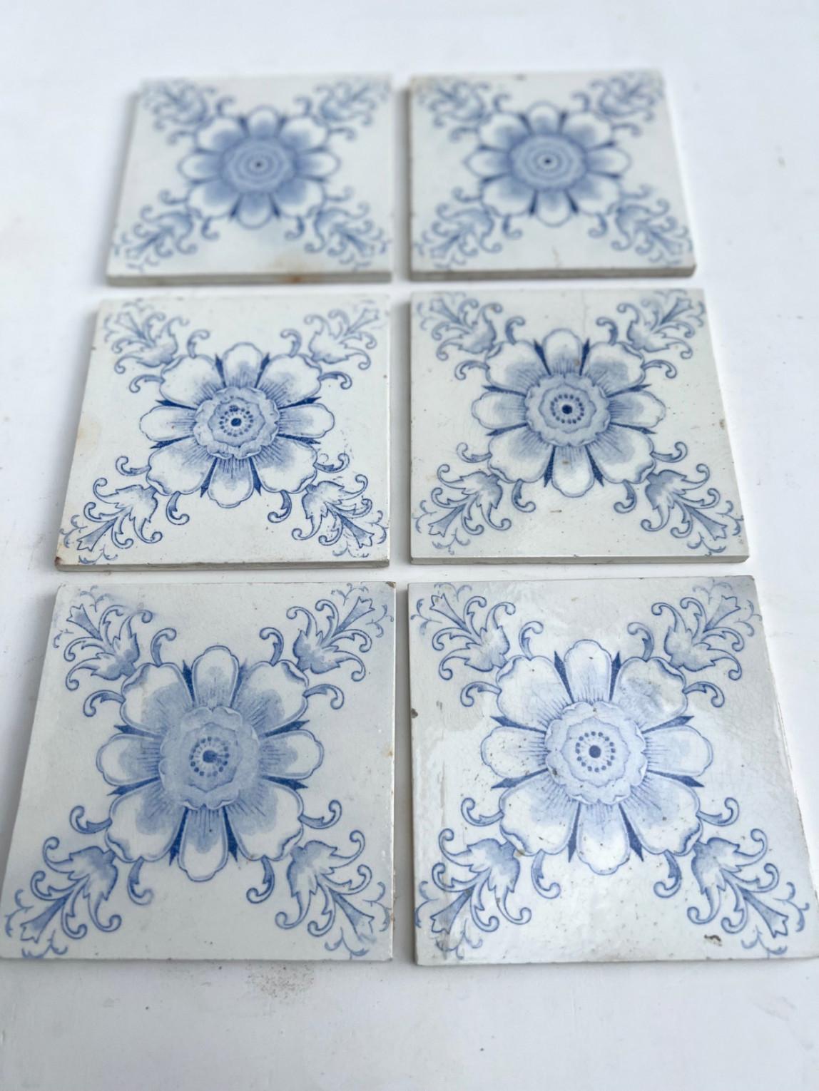 White and Blue Flower Art Deco Glazed Tiles by Le Glaive, 1920 In Good Condition For Sale In Rijssen, NL