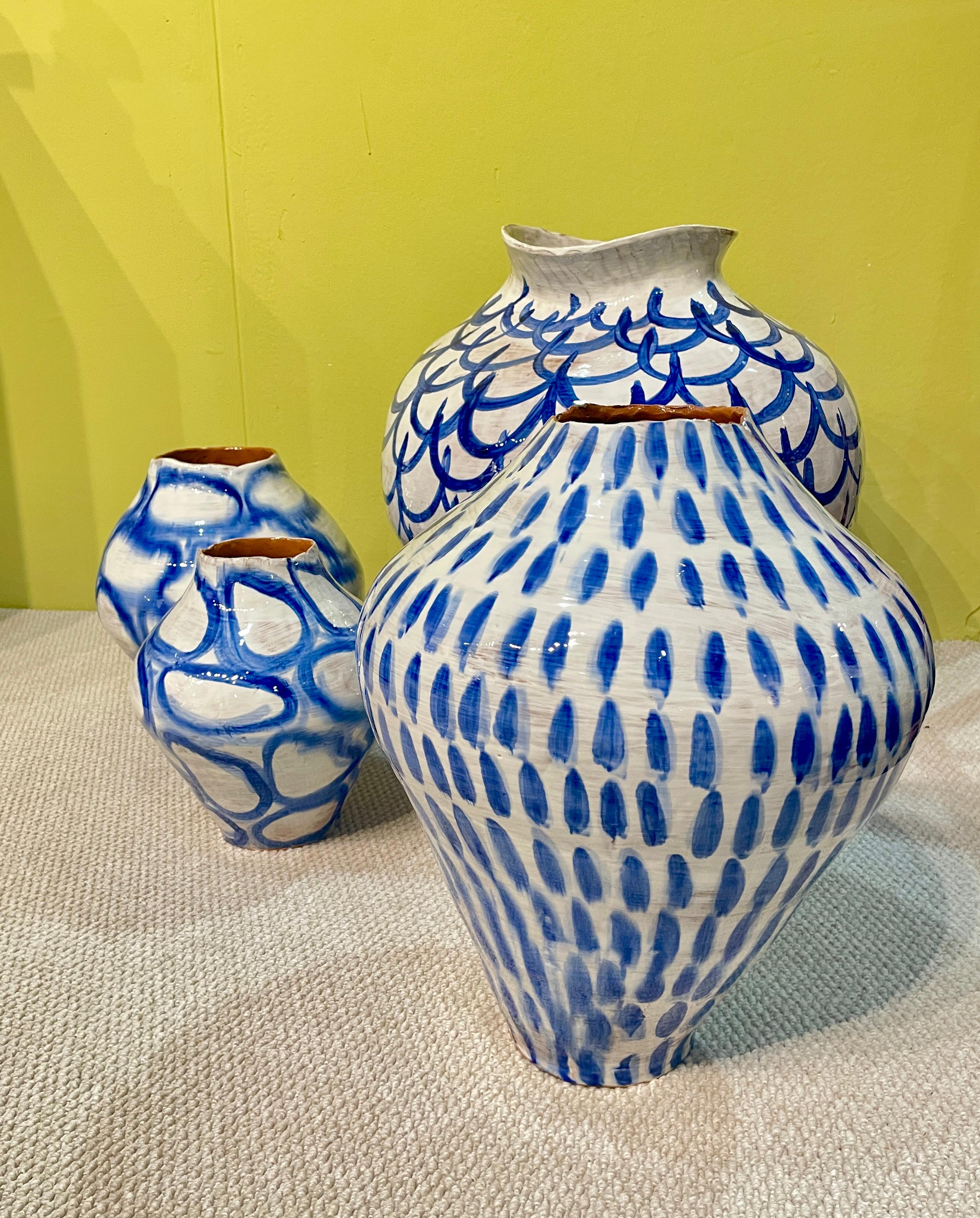White and Blue Majolica Vase Hand-painted Contemporary Italy Amalfi Coast In condizioni Nuovo in vendita a London, GB