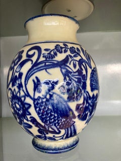 White and blue Vase in porcelain of Sèvres