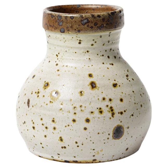 Vase en céramique blanc et brun design du 20e siècle par Gustave Tiffoche 1960