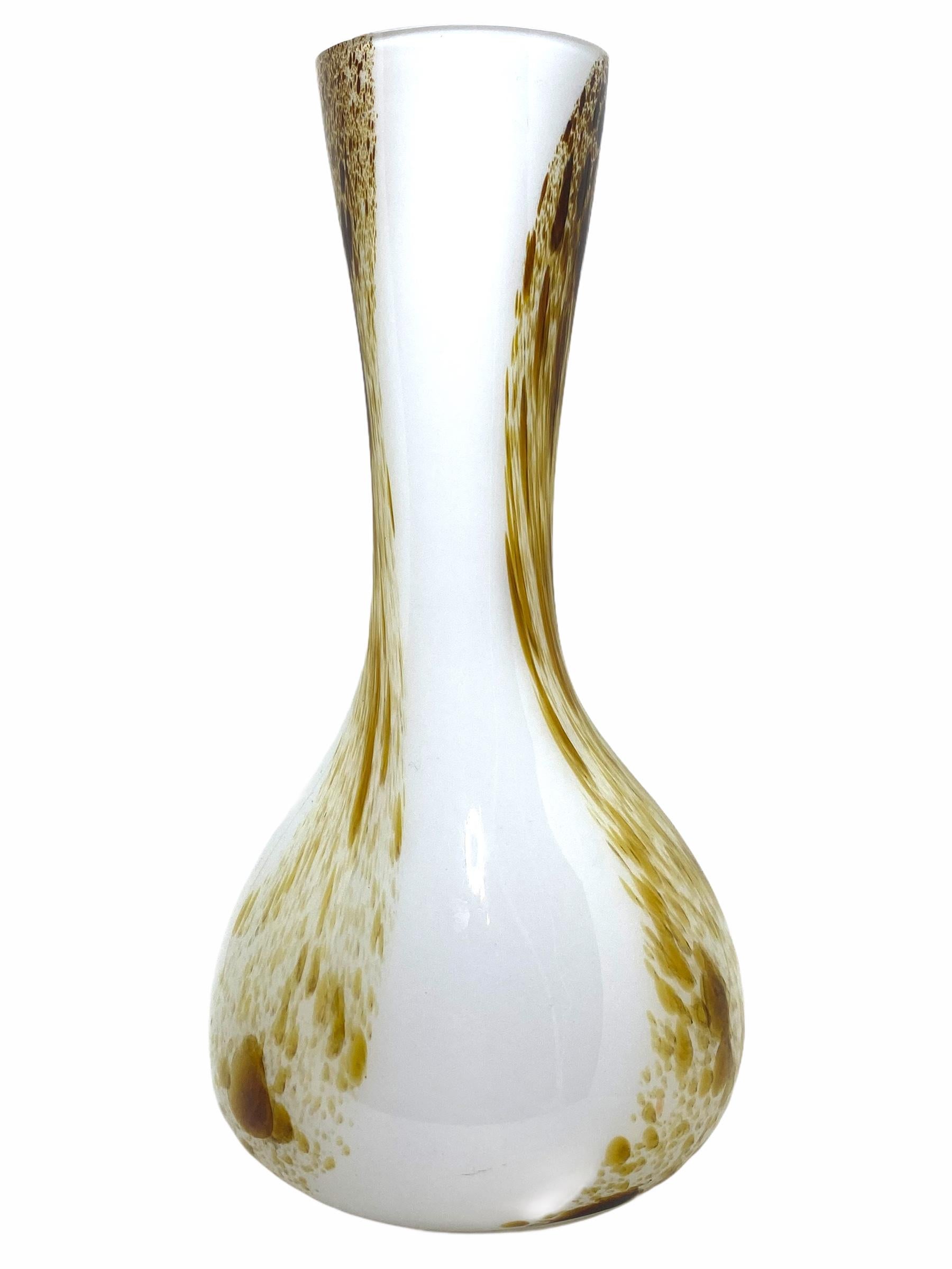 Mid-Century Modern White and Brown Color Swirl Glass Murano Venetian Vase, Italy, 1970s