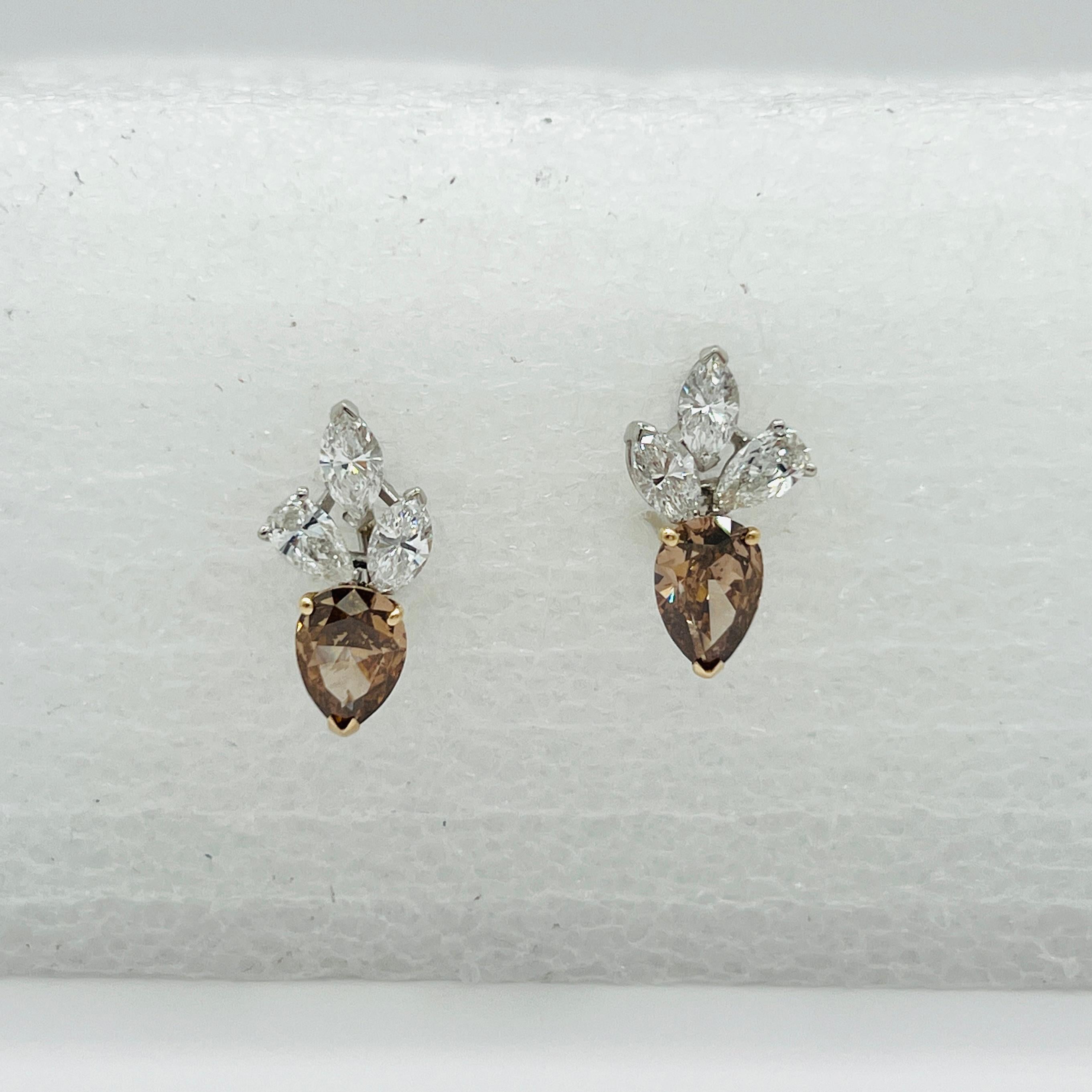 da uomo o donna Orecchini a grappolo con pera e marquise di diamanti bianchi e marroni in oro 14K a due toni in vendita