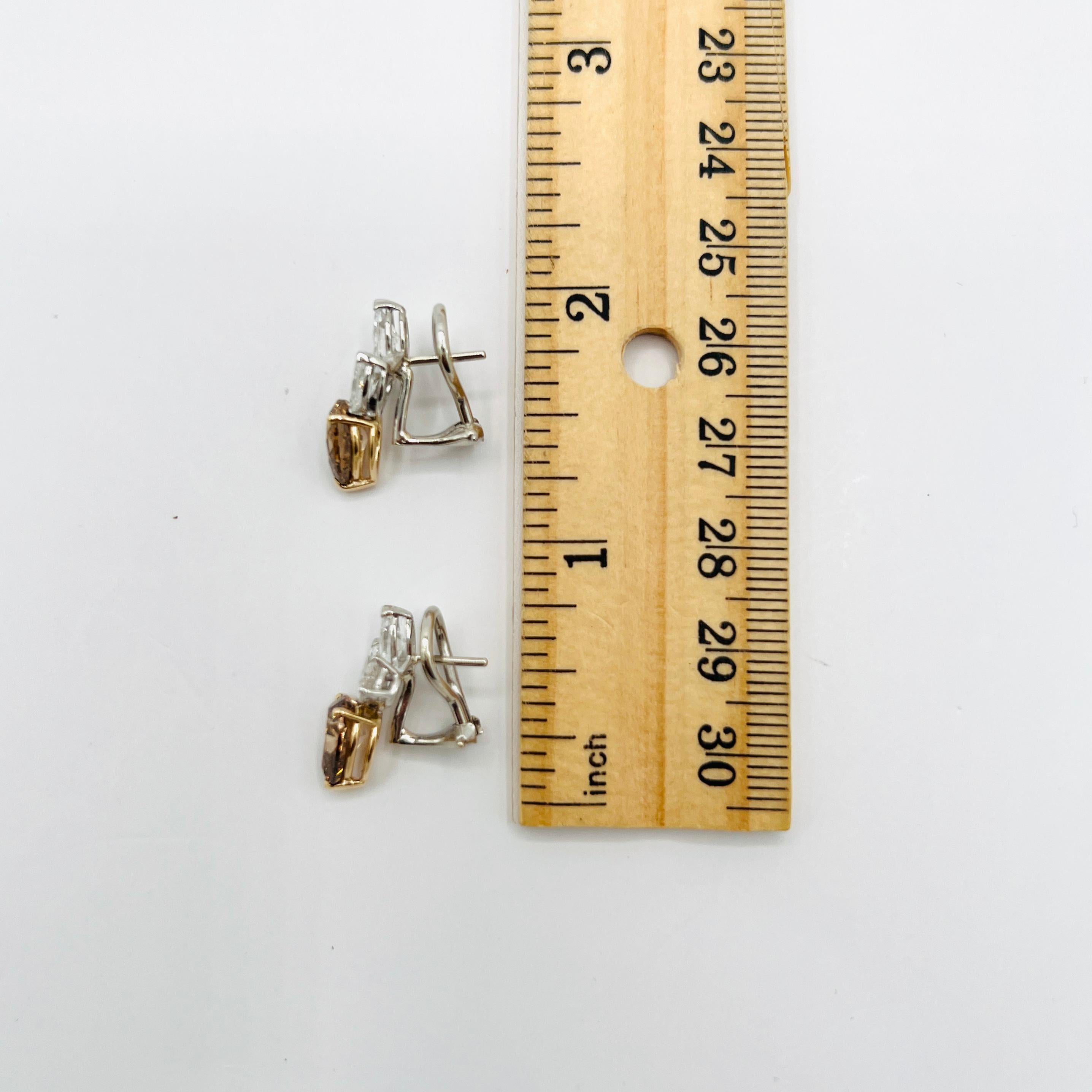 Orecchini a grappolo con pera e marquise di diamanti bianchi e marroni in oro 14K a due toni in vendita 2