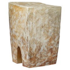 Hocker aus weiß und braun glasiertem Steingut von Martin Goerg, 2026.