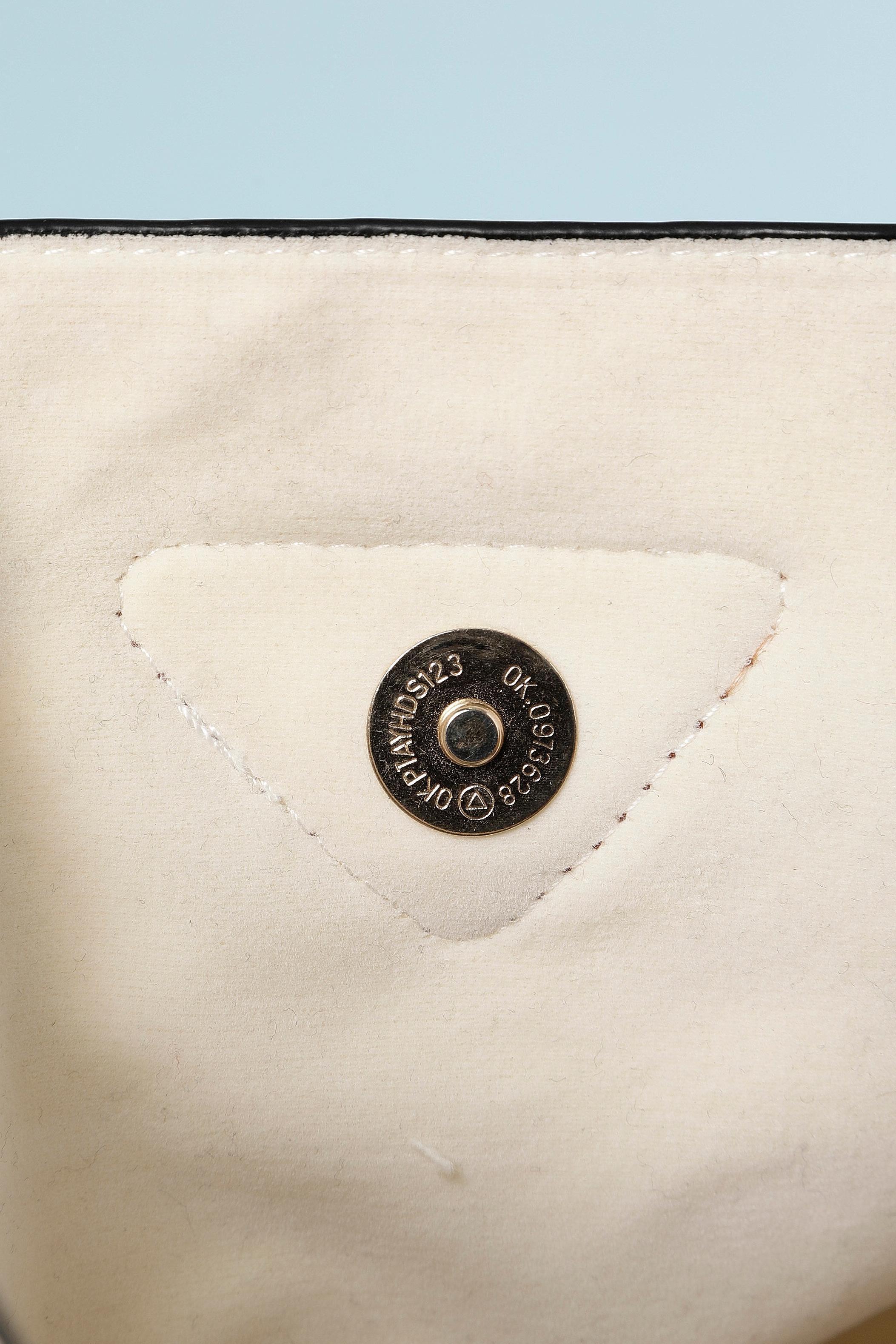Borsa Prada in pelle bianca e marrone 1