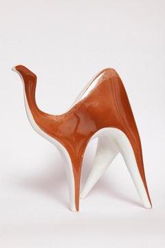 White and brown porcelain figurine "Camel", by Lubomir Tomaszewski, ZPS Karolina