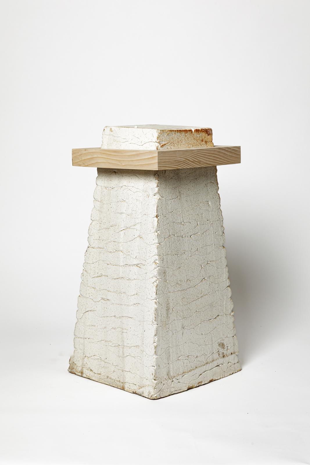 Table en céramique en grès blanc et brun et en plâtre par Les usagers La Borne 2025 en vente 3