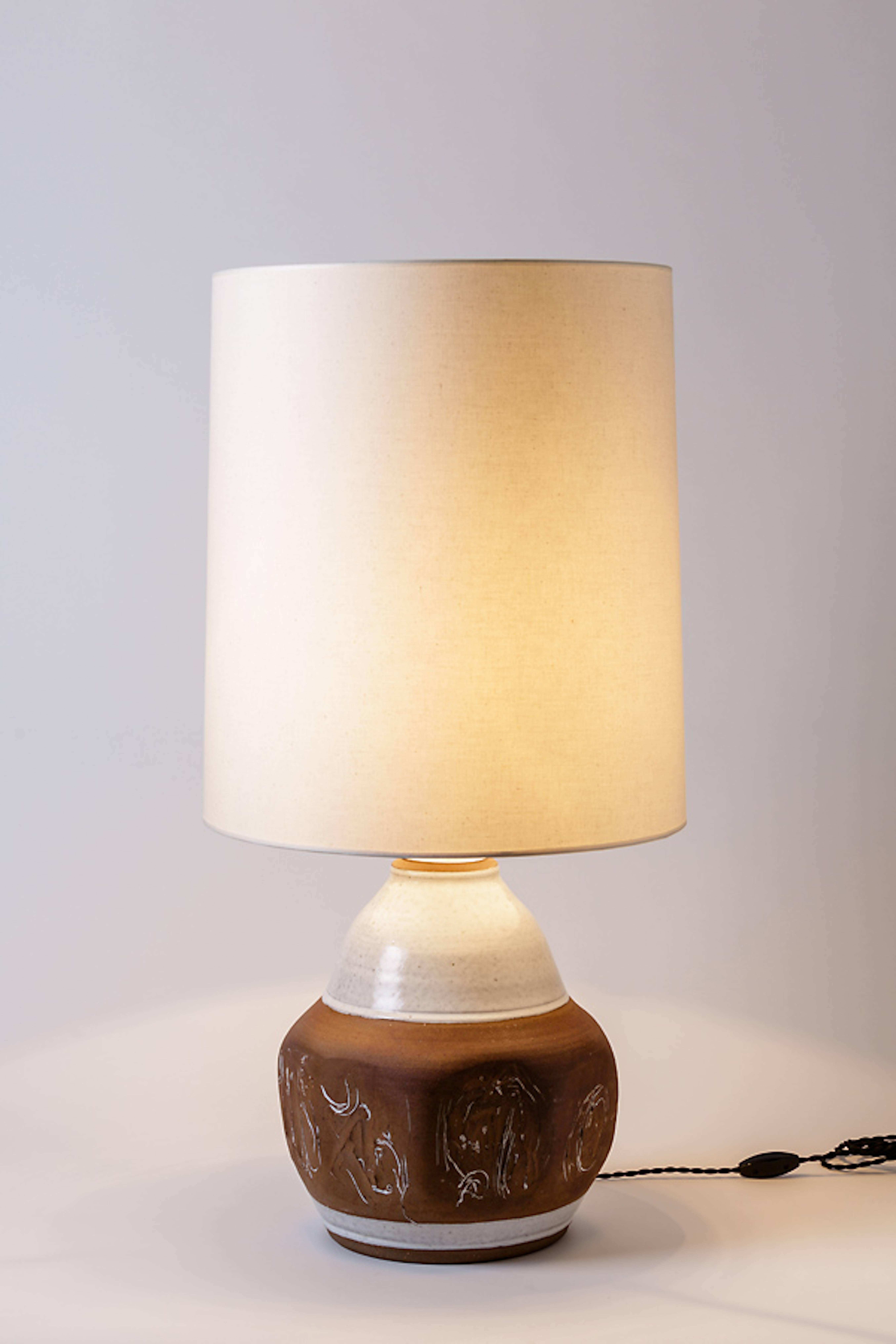 Mid-Century Modern White and Brown Stoneware Ceramic Table Lamp by Roger Collet, circa 1970 For Sale