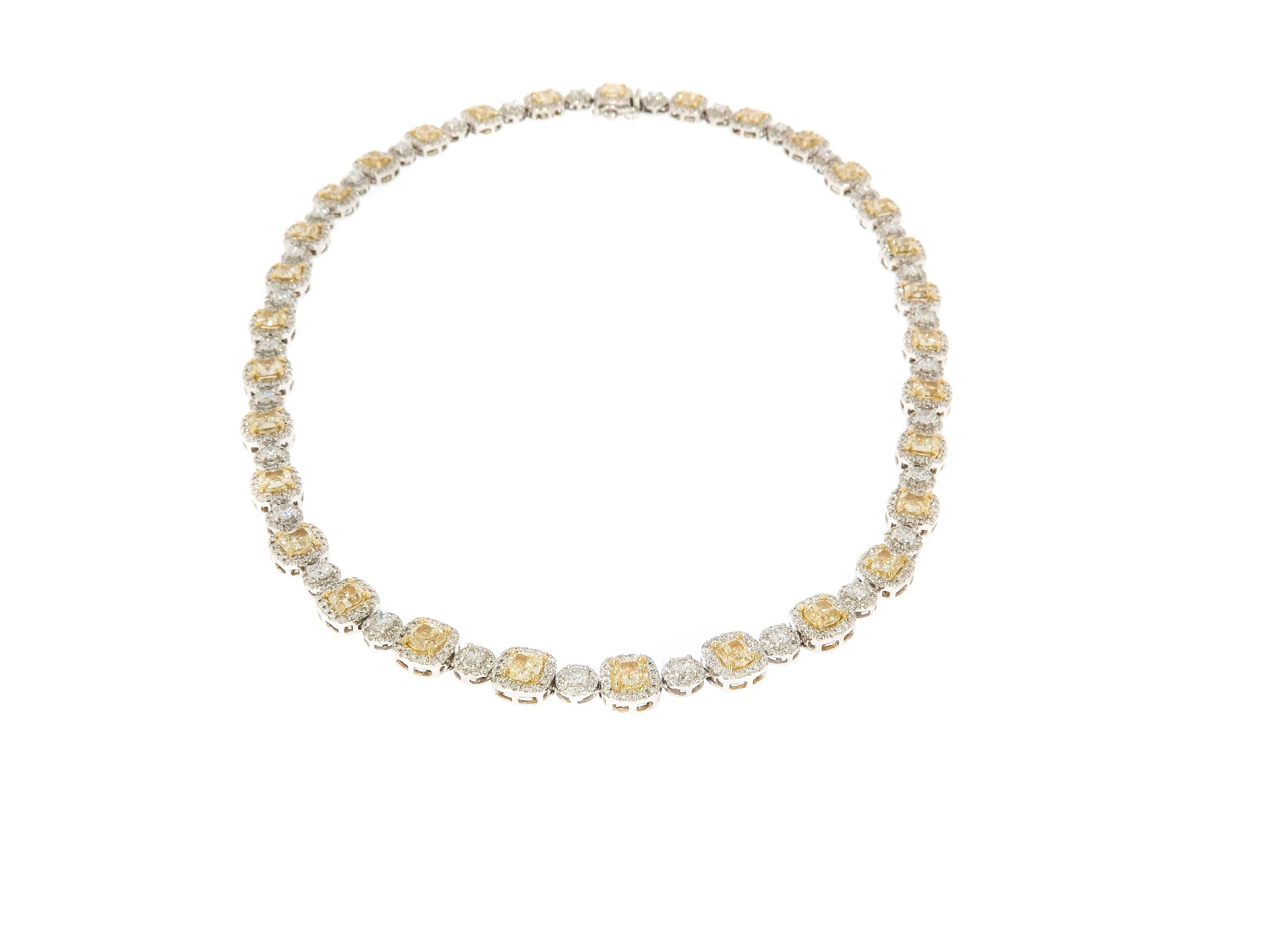 Elegance, grace, precision and technique are the characteristics of this precious necklace, that shows an extraordinary expert technical craftsmanship: the aesthetic result, in its classic and elegant design, is obtained by harmoniously measuring