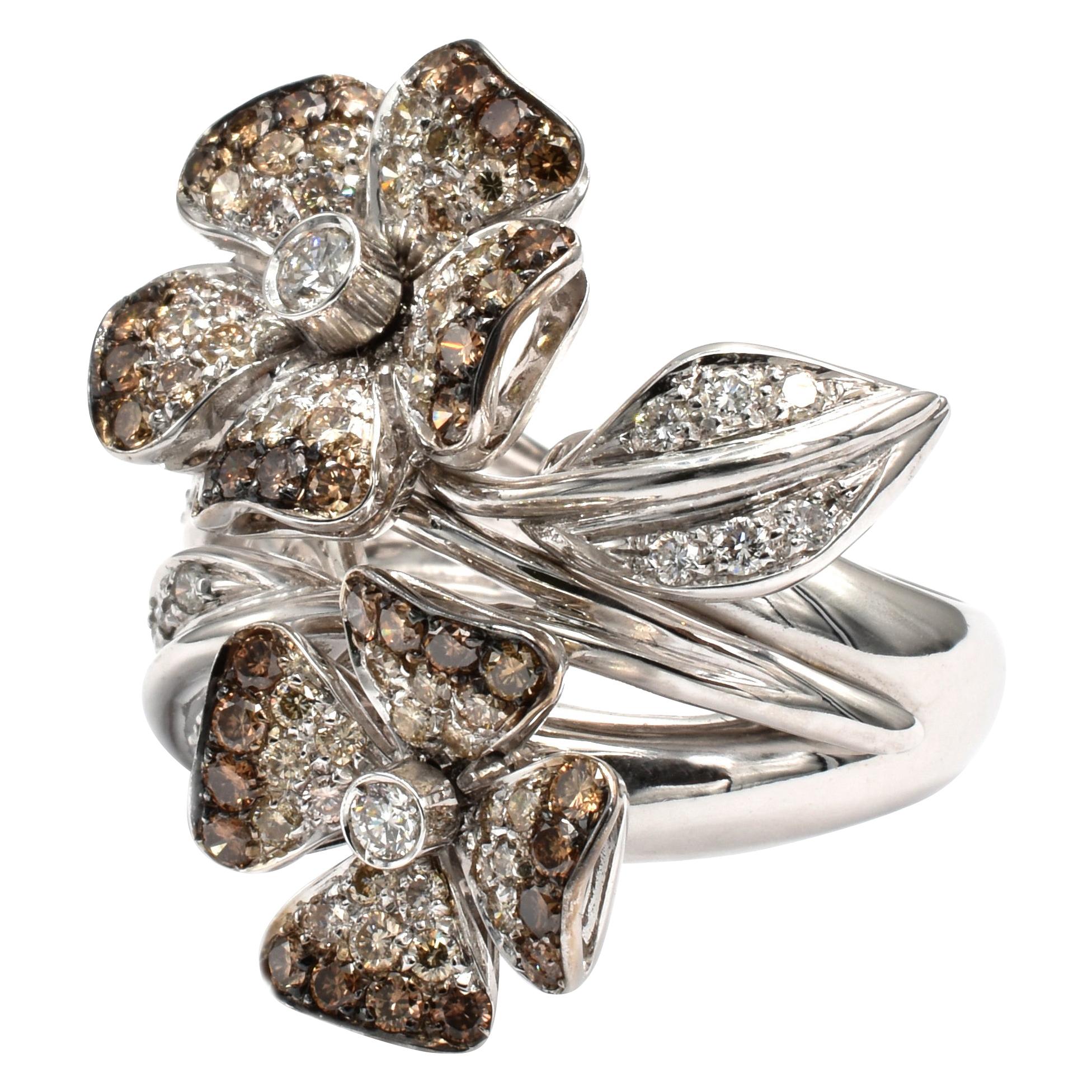 White and Champagne Diamonds Flower Gold Ring Made in Italy