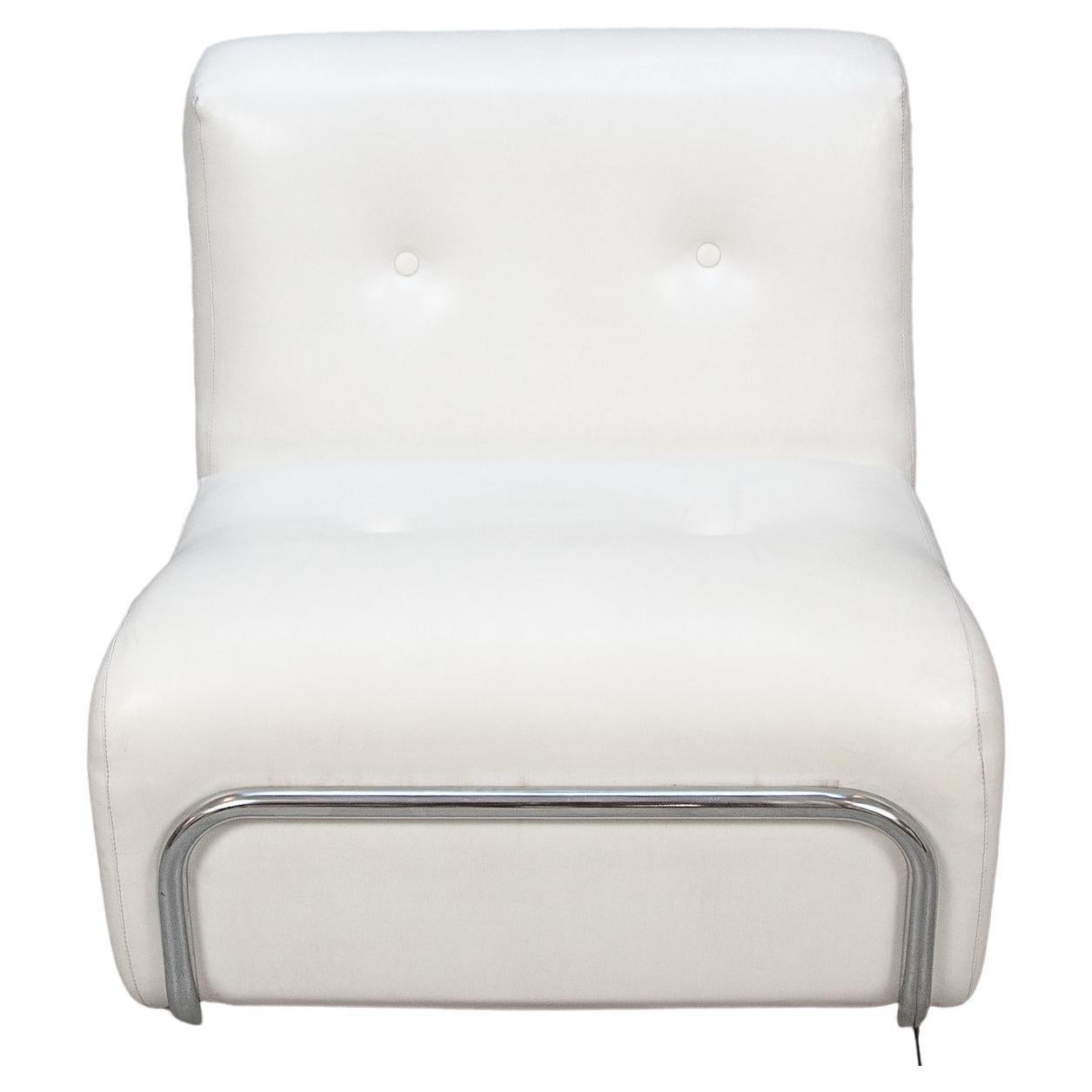 White and Chrome Livingroom set of Adriano Piazzesi Lounge Chairs and Footstools
