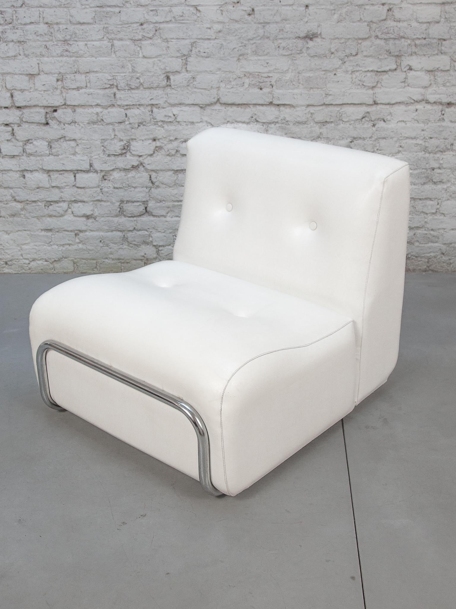 White and Chrome Livingroom set of Adriano Piazzesi Lounge Chairs and Footstools For Sale 1
