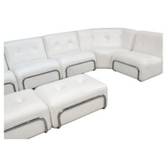 Ensemble de fauteuils de salon et poufs Adriano Piazzesi blancs et chromés