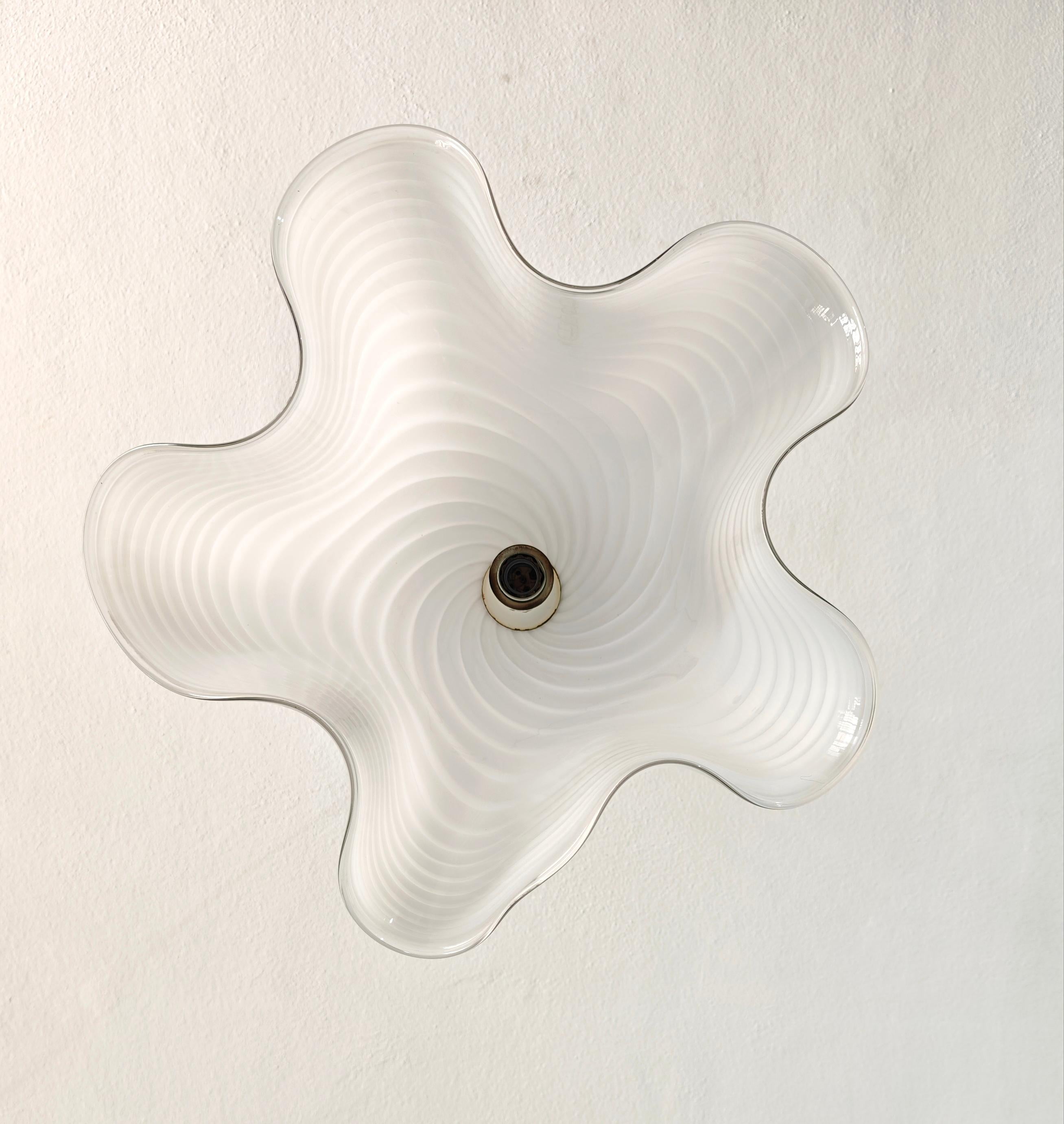 Lámpara Colgante de Cristal Blanco y Transparente Fazzoletto Italia Años 60/70 Moderna de Mitad de Siglo en venta 7