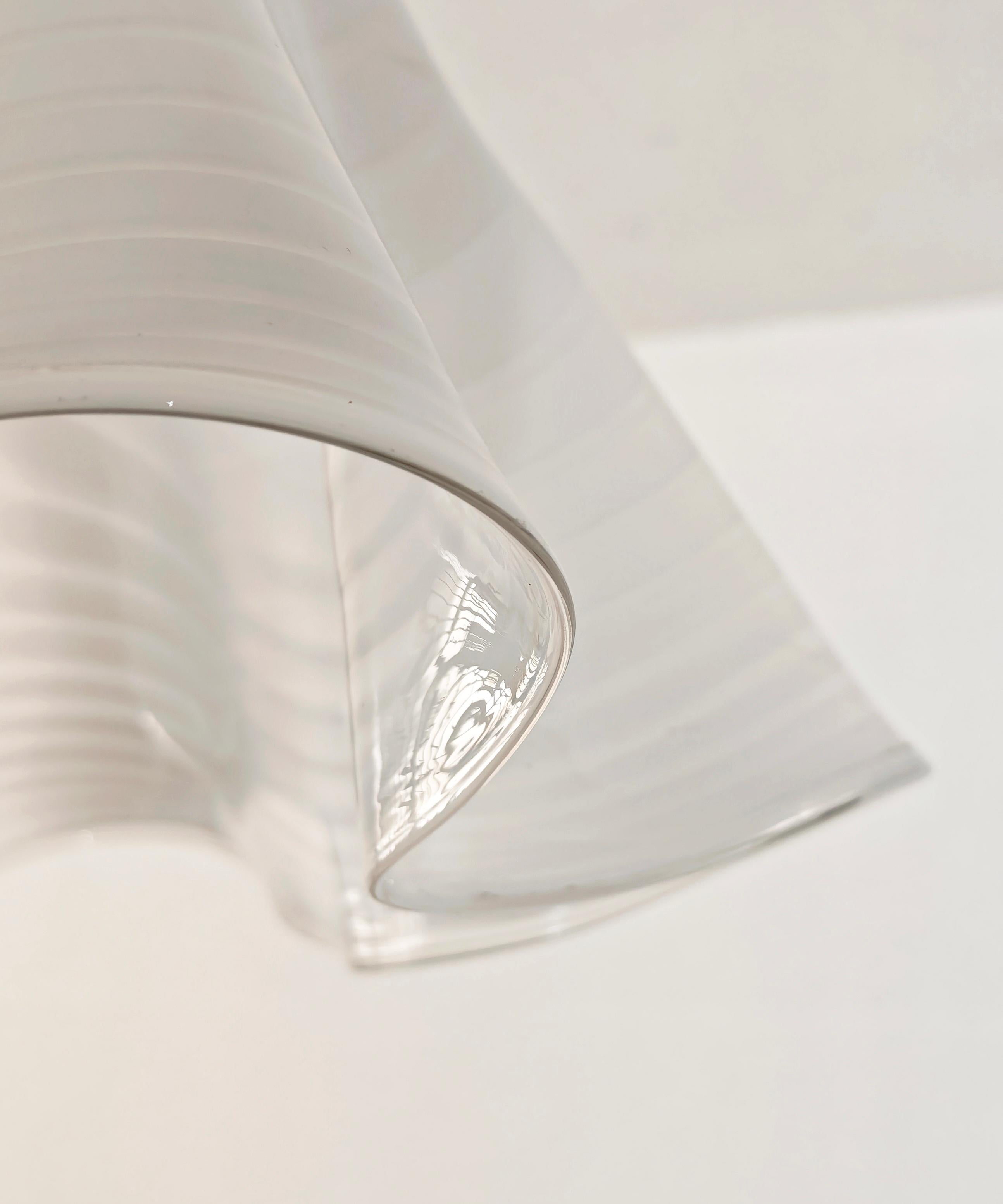 Lámpara Colgante de Cristal Blanco y Transparente Fazzoletto Italia Años 60/70 Moderna de Mitad de Siglo en Bueno estado para la venta en Palermo, IT