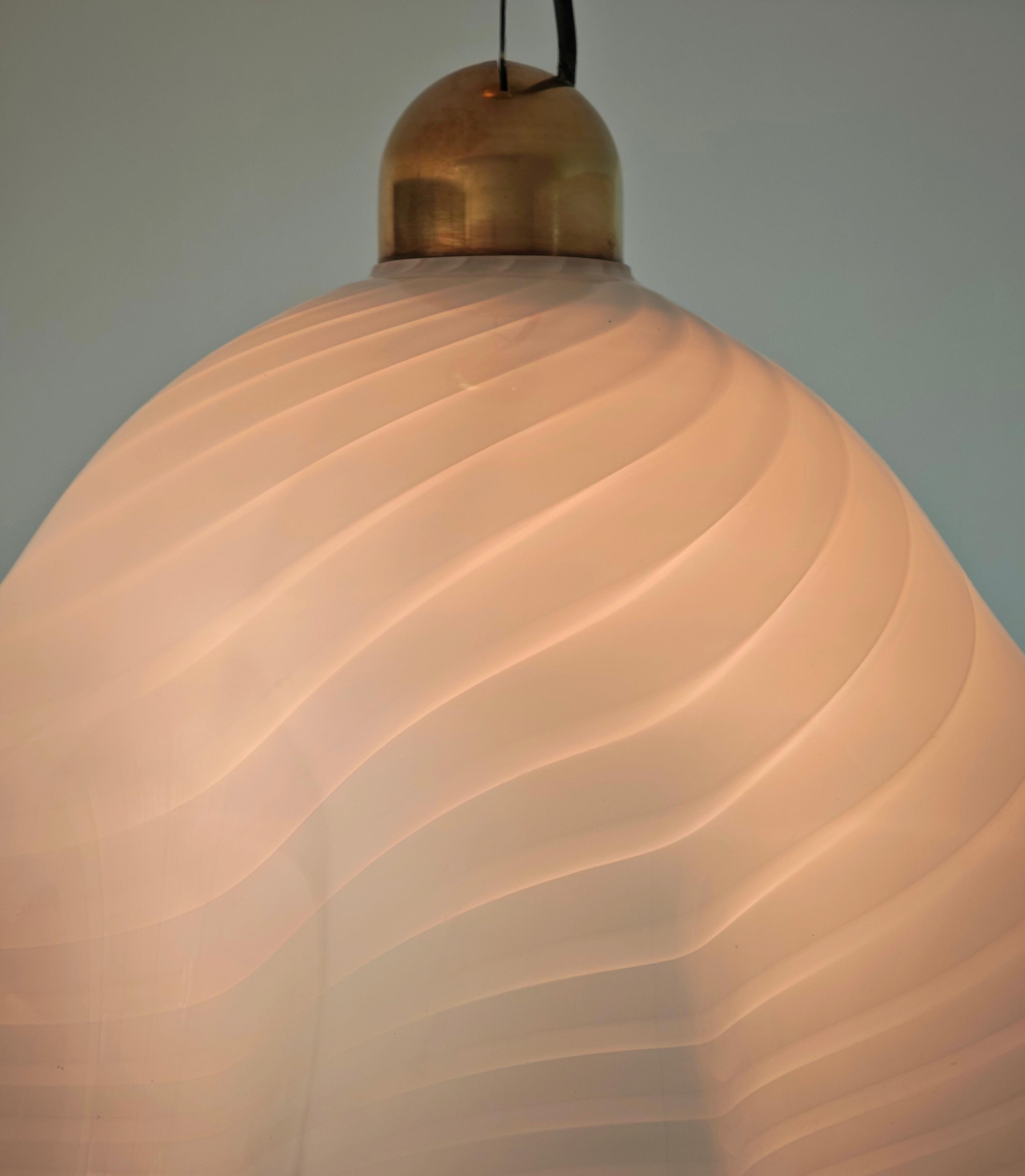 Lámpara Colgante de Cristal Blanco y Transparente Fazzoletto Italia Años 60/70 Moderna de Mitad de Siglo en venta 1